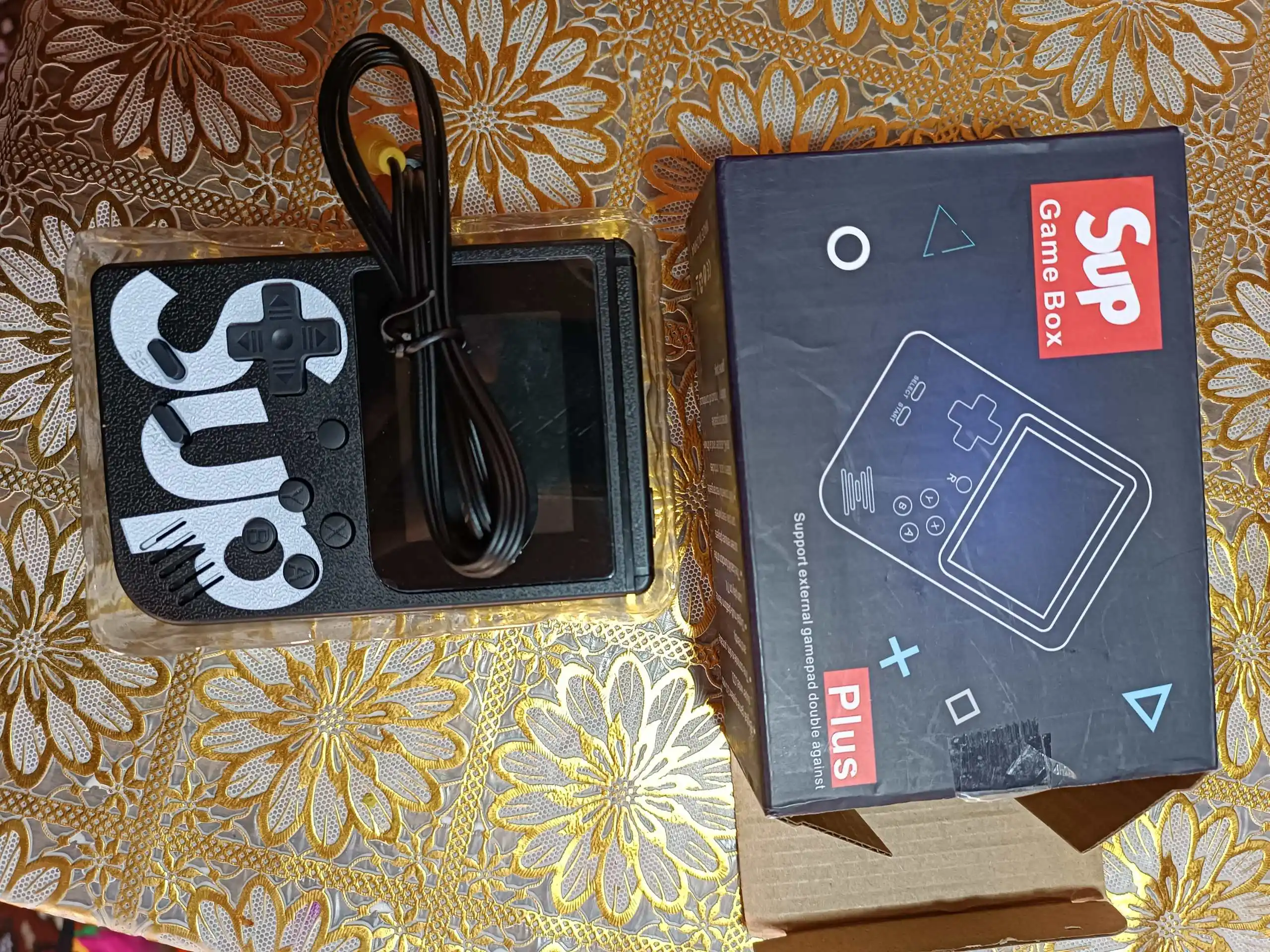 Игровая приставка Sup Game Box, портативная карманная консоль