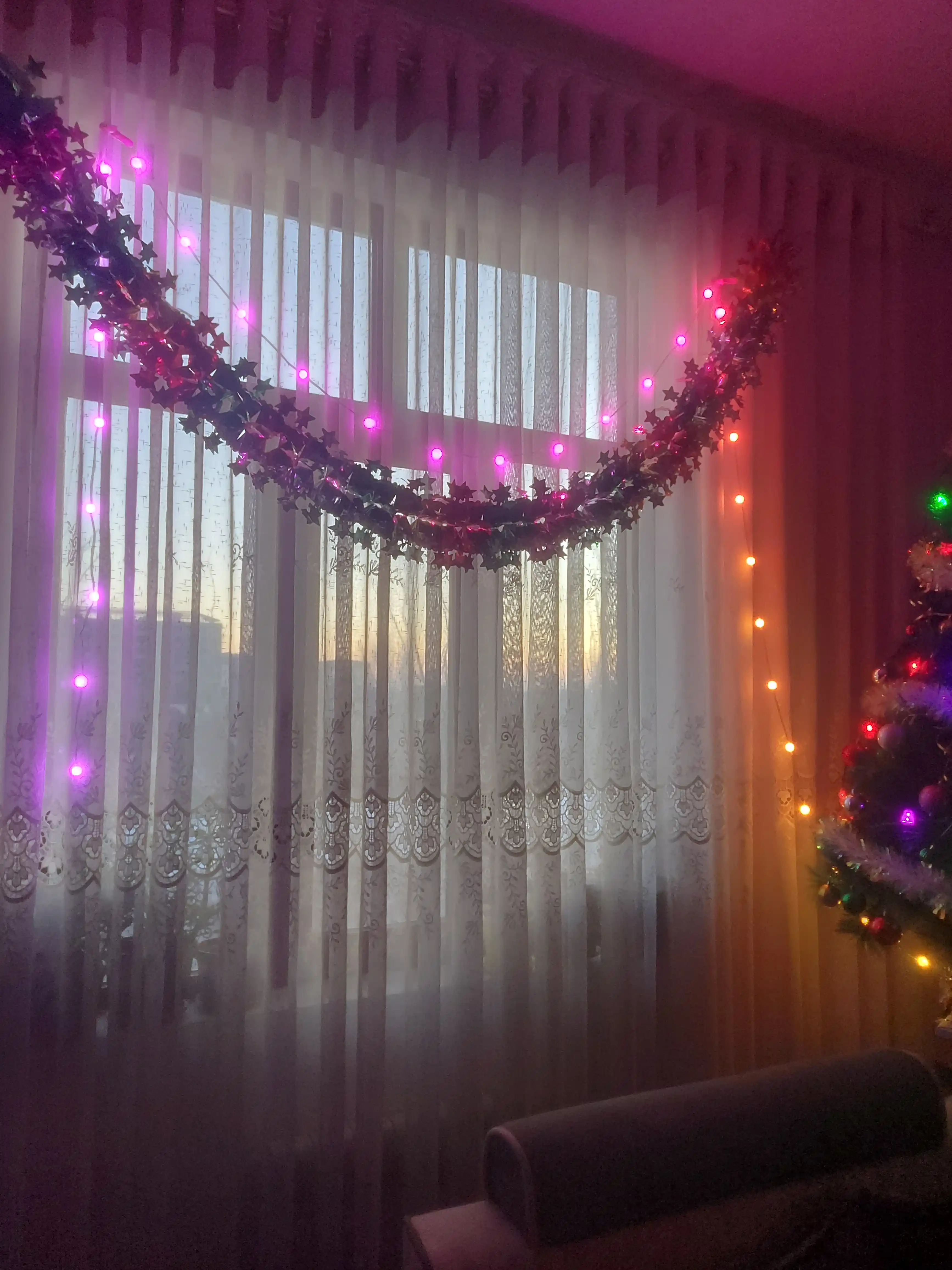 Aqlli LED RGB svetodiod girlyanda, pul't bilan, yangi yil archasi va ichki bezatish uchun