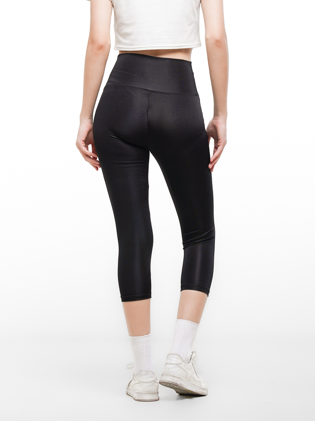 Kasting qatiy guruhdir Rus pornosi: Bir qiz erkakni belbog bilan sikadi