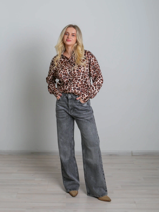 Suniy ipakdan oversize bluzka, yelkasi tushirilgan, S-L