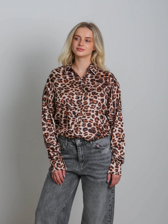 Suniy ipakdan oversize bluzka, yelkasi tushirilgan, S-L
