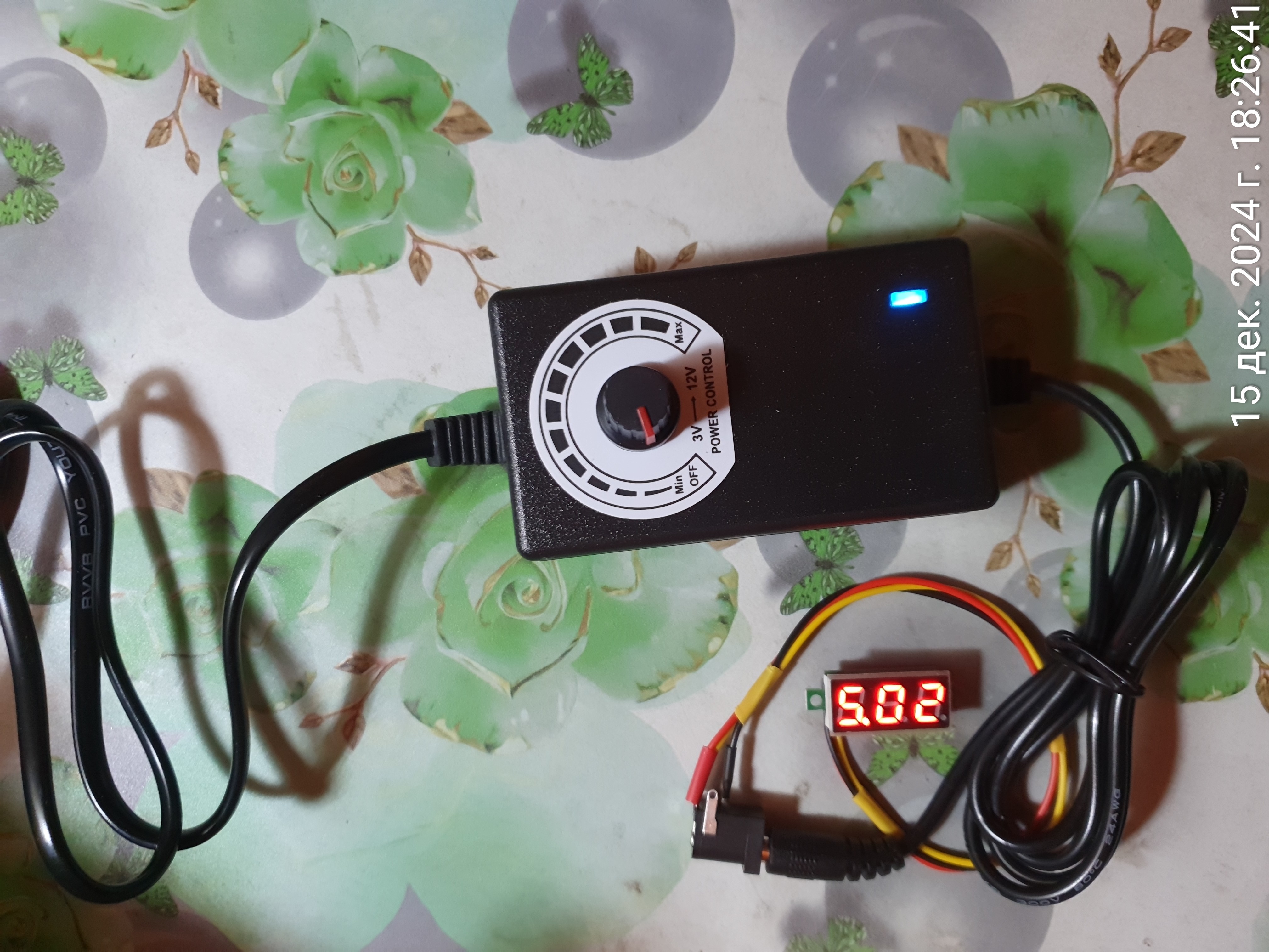 Uch simli mini voltmetr 0 - 100 VDC
