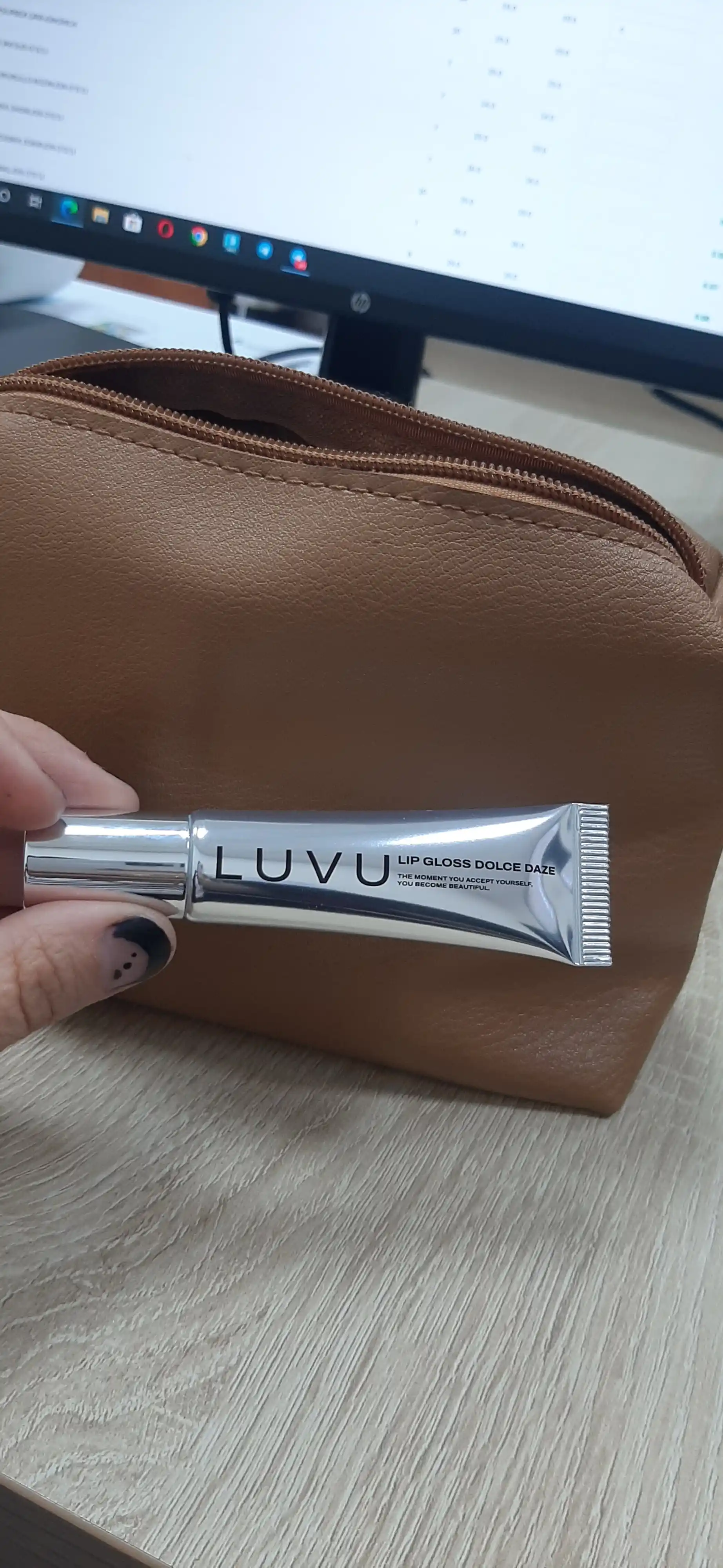Блеск для губ DOLCE DAZE LUVU, 10 мл