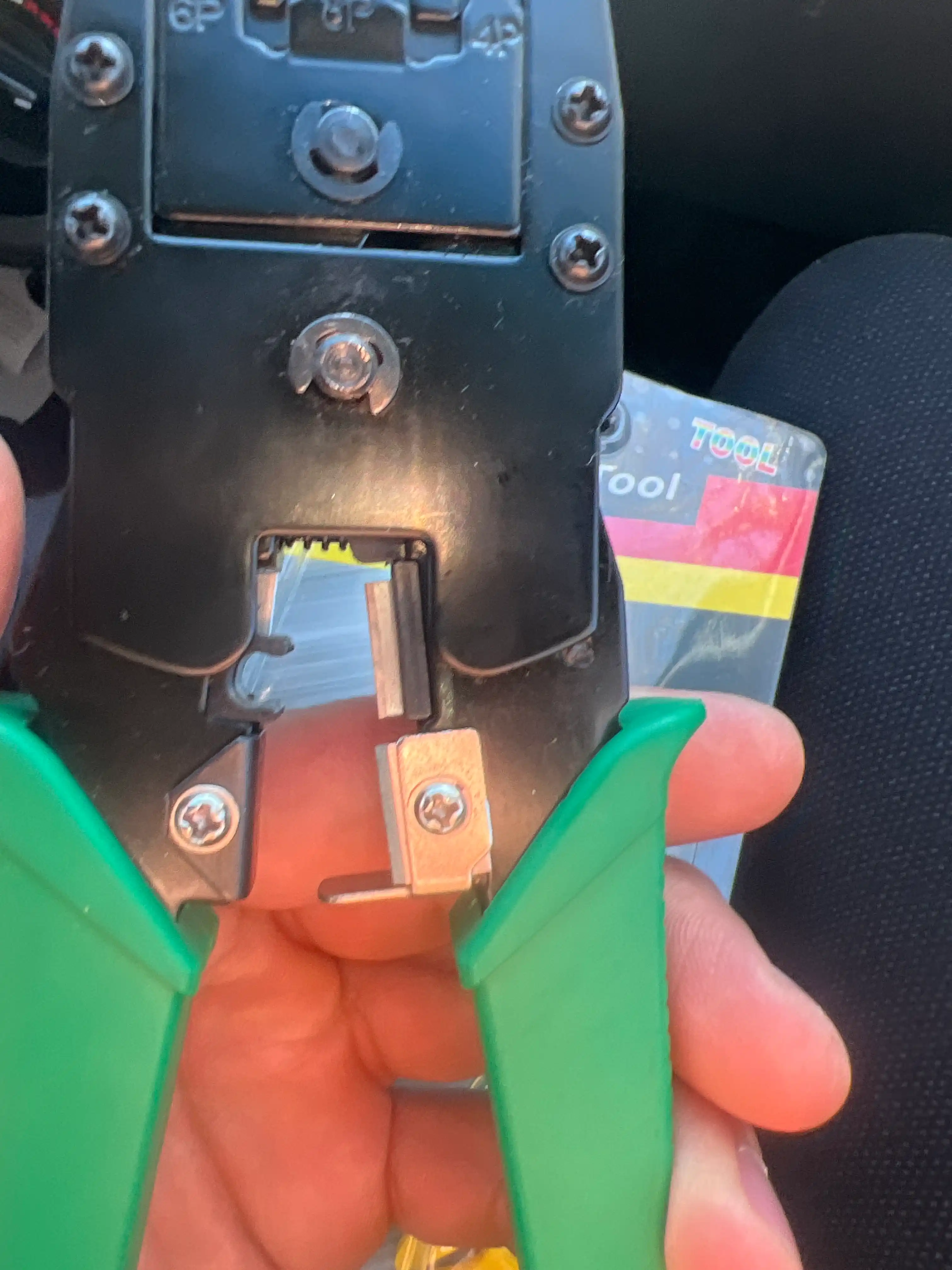 Simlar, kabellarni qisish uchun RJ-45, RJ-11, RJ-12 qisqich asboblari, krimper