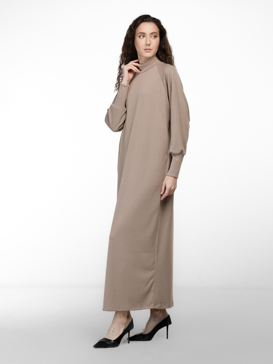 Jinsiy aloqa uchun bluzkasini kotardi