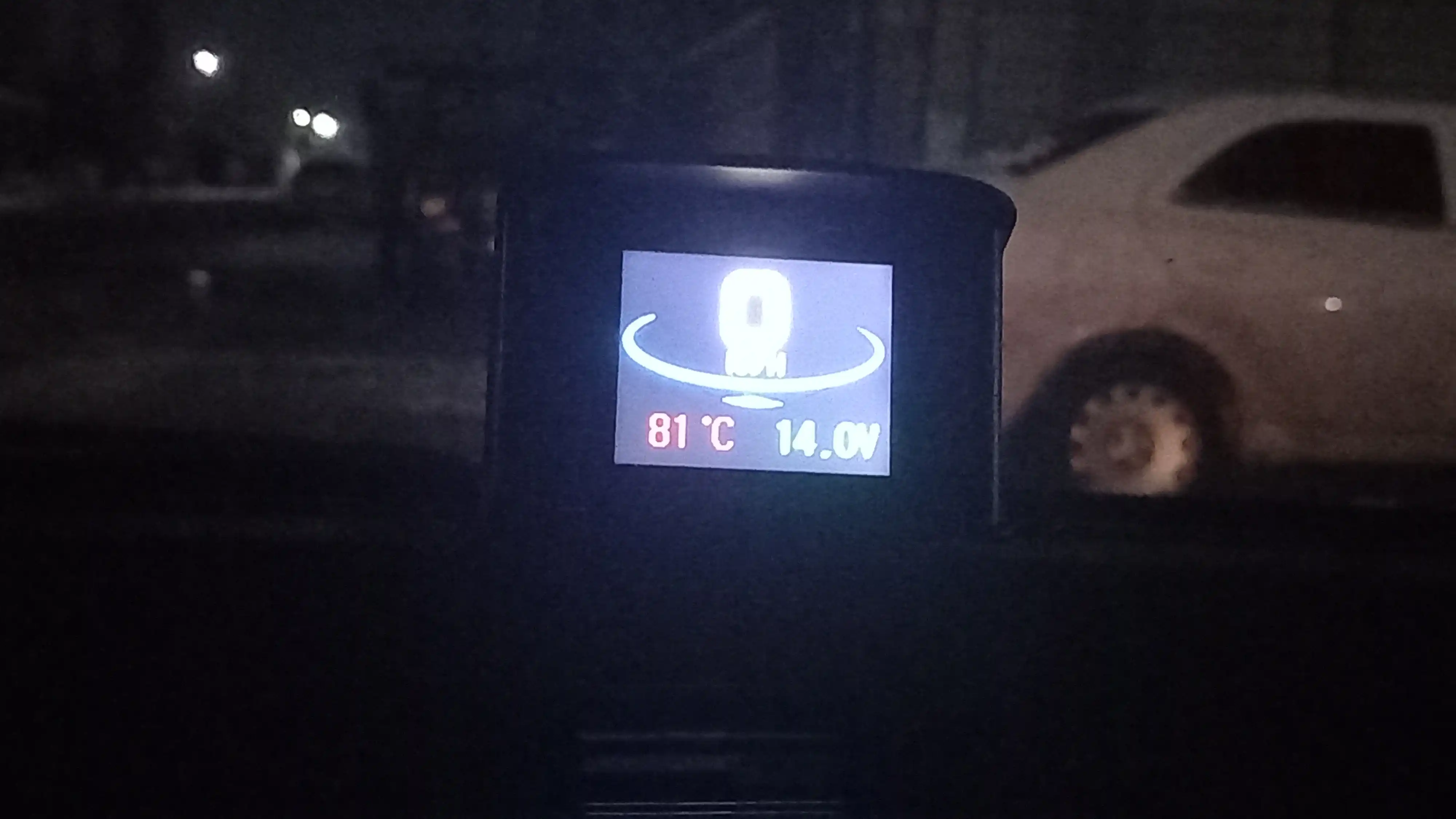 Universal OBD2 skaneri P10 ekranli, tezlik o'lchagich, harorat o'lchagich, bort kompyuteri