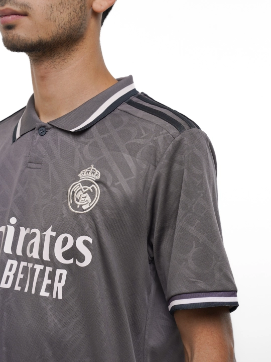Real Madrid futbol formasi, 2025–2026 yilgi, safar va uy o‘yinlari uchun