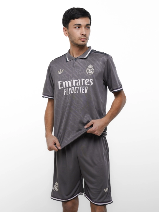 Real Madrid futbol formasi, 2025–2026 yilgi, safar va uy o‘yinlari uchun