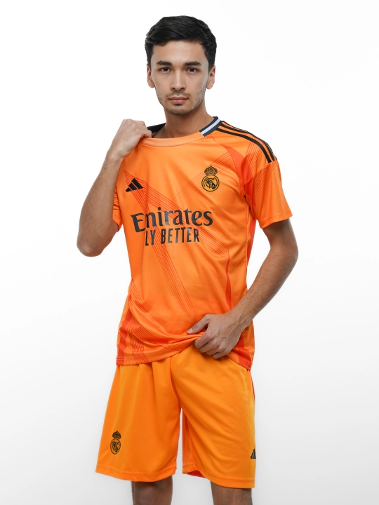 Real Madrid futbol formasi, 2025–2026 yilgi, safar va uy o‘yinlari uchun