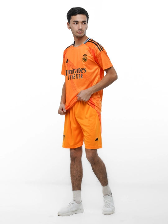 Real Madrid futbol formasi, 2025–2026 yilgi, safar va uy o‘yinlari uchun