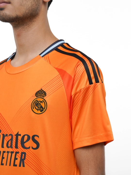 Real Madrid futbol formasi, 2025–2026 yilgi, safar va uy o‘yinlari uchun