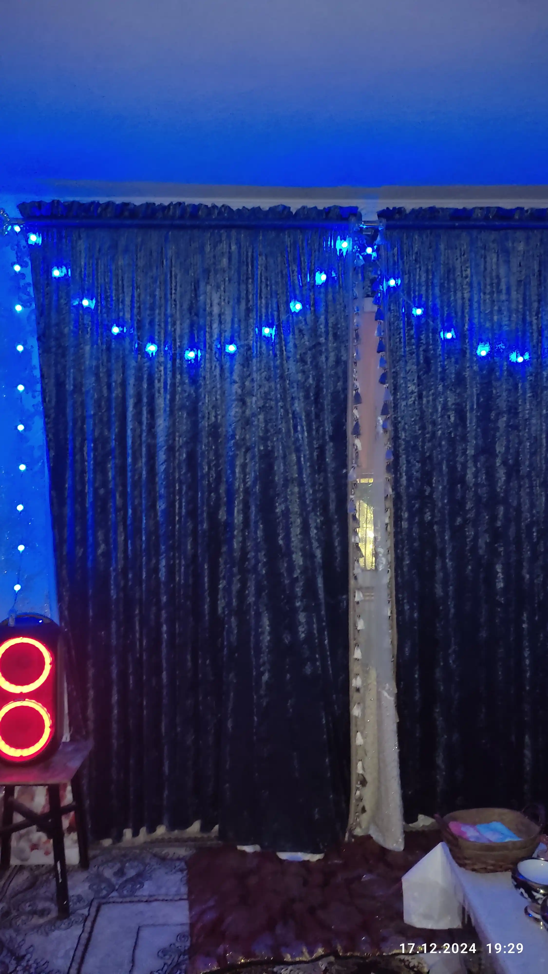 Aqlli LED RGB svetodiod girlyanda, pul't bilan, yangi yil archasi va ichki bezatish uchun