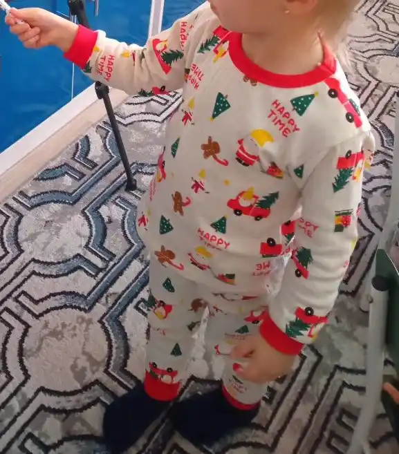 O'g'il bolalar va qizlar uchun shimli bolalar pijamalari