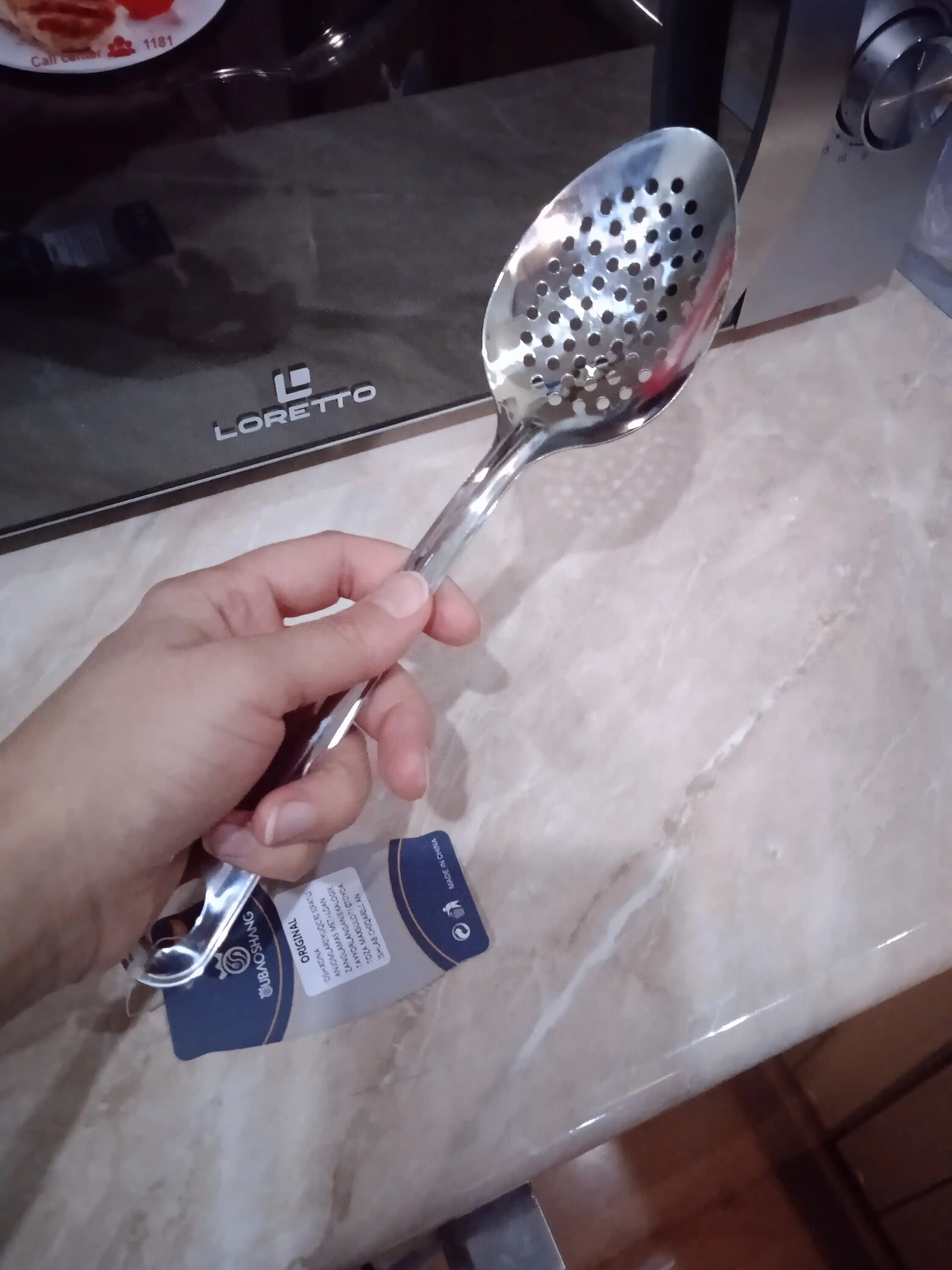Teshiklar bilan qoshiq 25-6 см