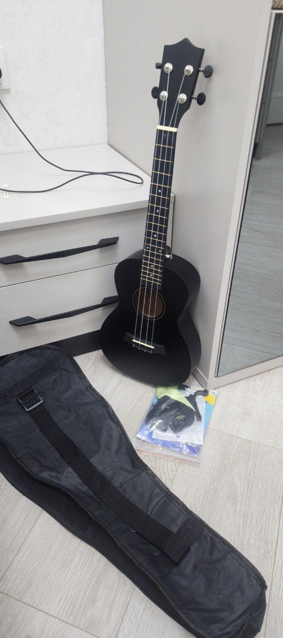 Konsert ukulelesi, 58 sm, musiqa asboblari to‘plami, mini gitara