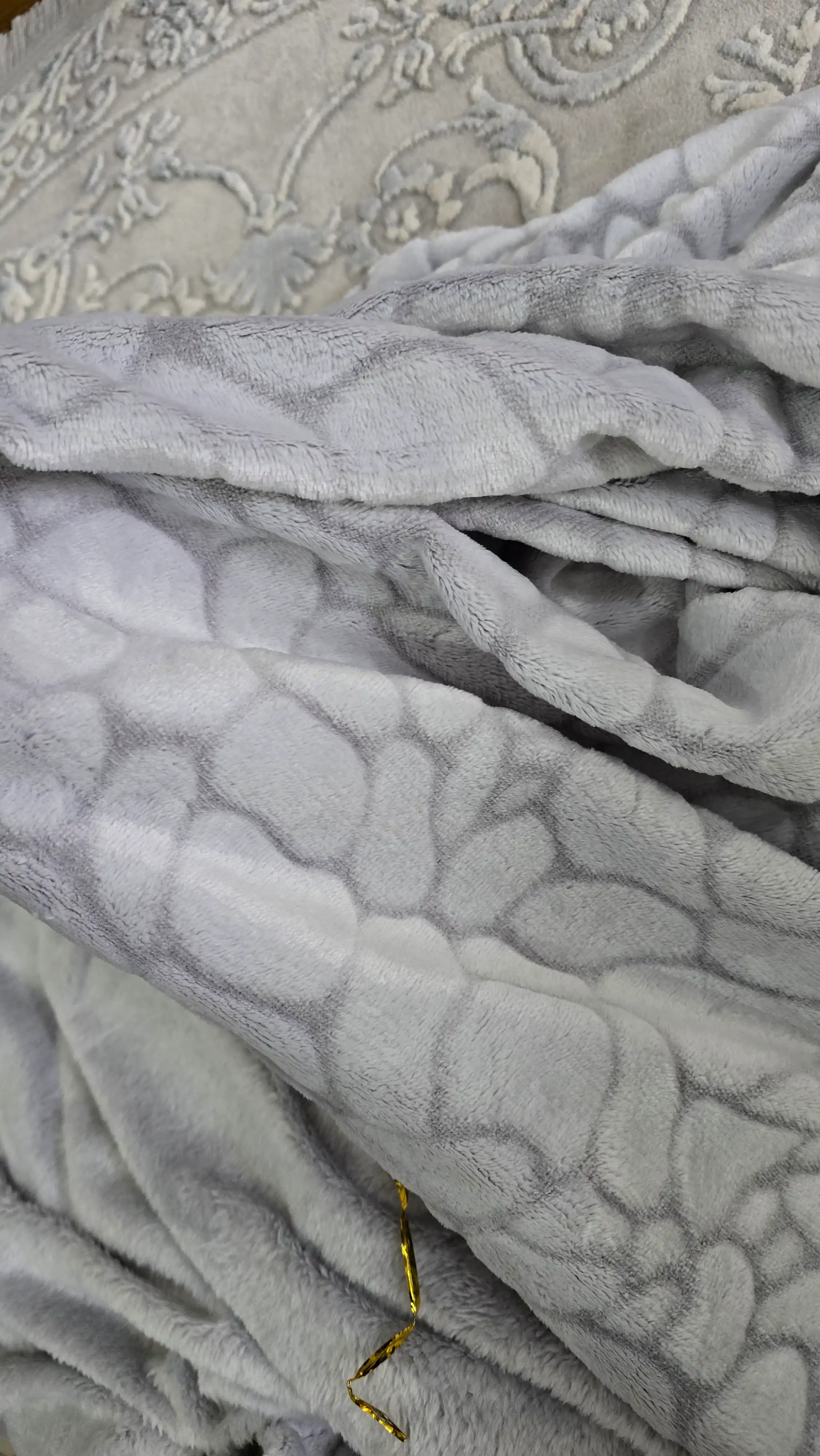 Pled velsoft, ikki xil o'lchamda, bir kishilik 160 * 230 sm, ikki kishilik 200 * 230 sm