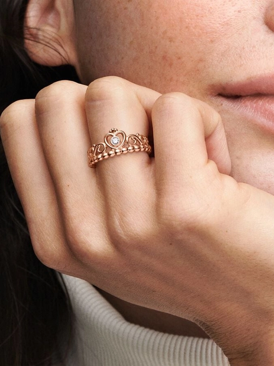 Кольцо-тиара PANDORA Shine с прозрачным кубическим цирконием 167158CZ