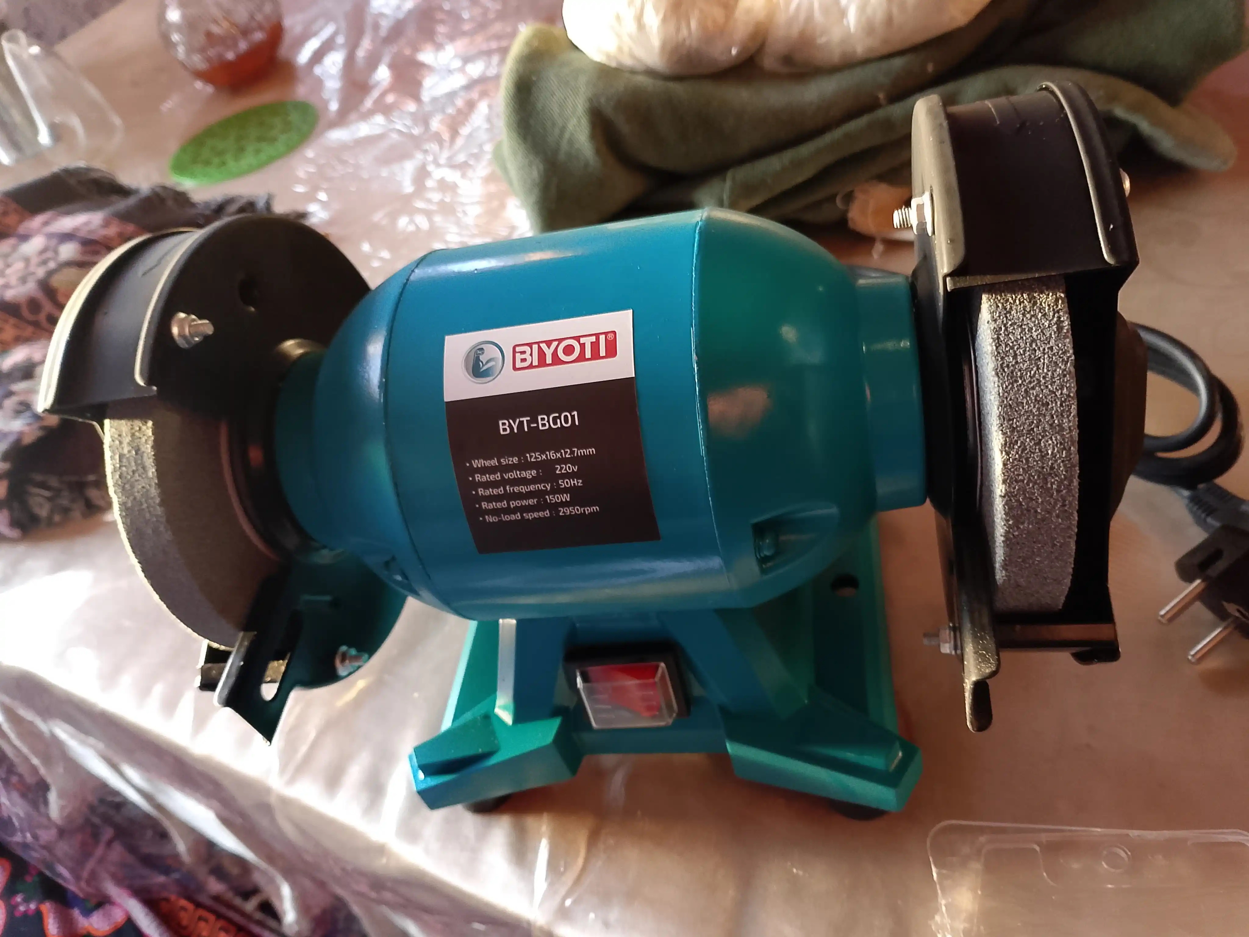 Biyoti charx apparati 125 mm: 150 Vt, 2950 ayl/daq, himoya oynalari (BYT-BG01)