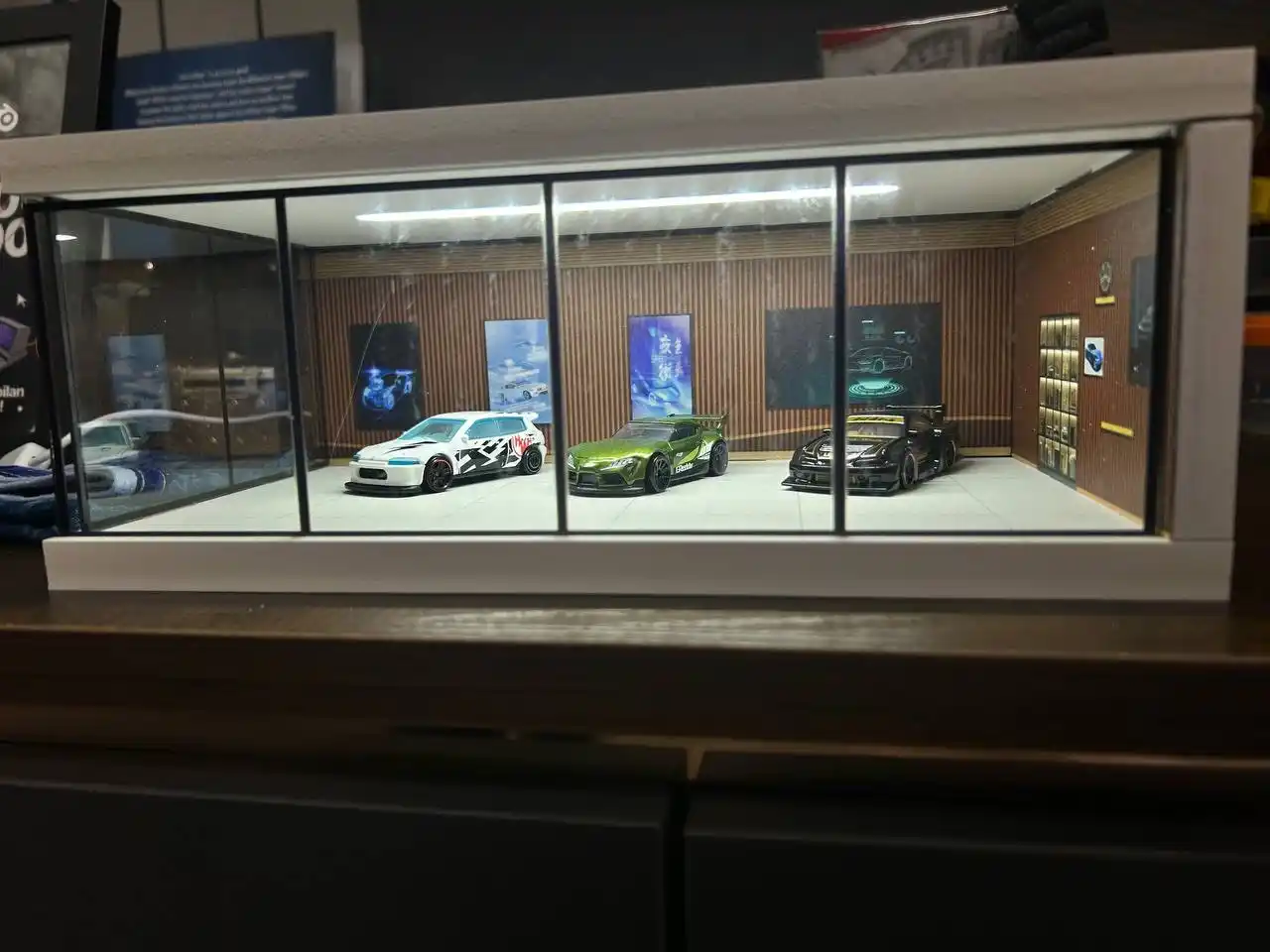 Diorama 1:64, Hot Wheels, Mini GT, Tomica va boshqa modellar uchun garaj, LED chiroqlik