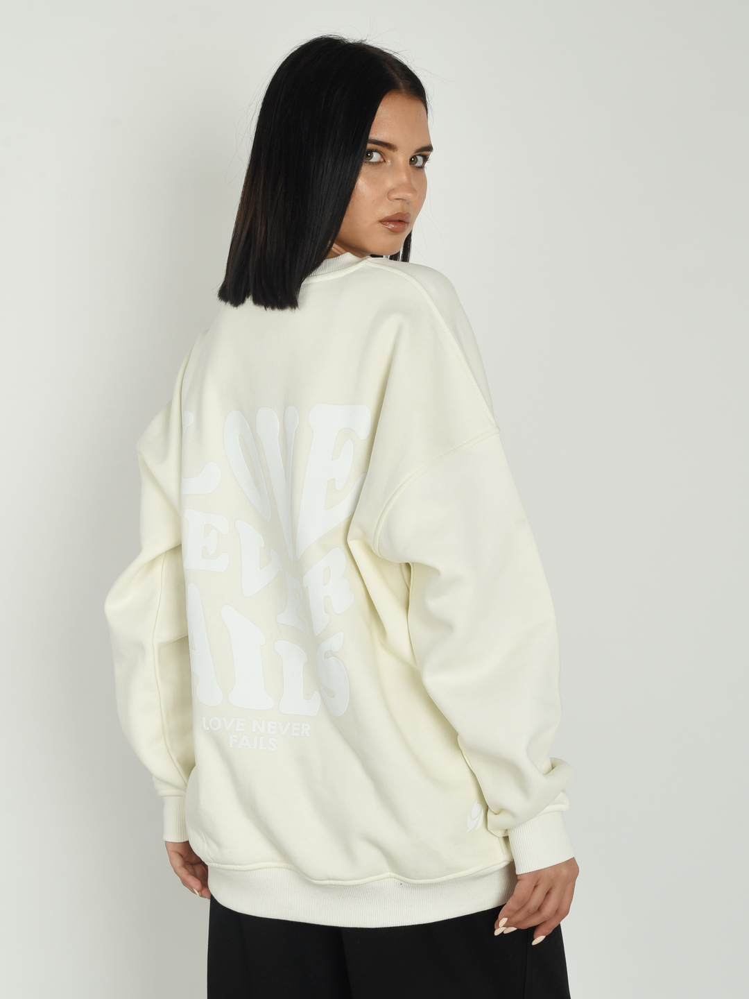 Buzova va Berkova bilan porno onlayn