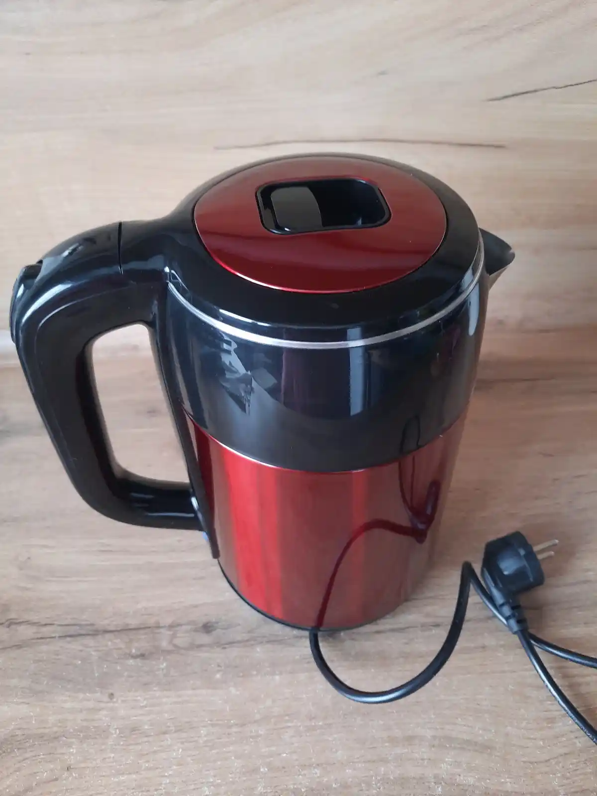 Elektr choynak, zanglamaydigan po‘lat, 1,8 l, avtomatik o‘chirish, tez isitish
