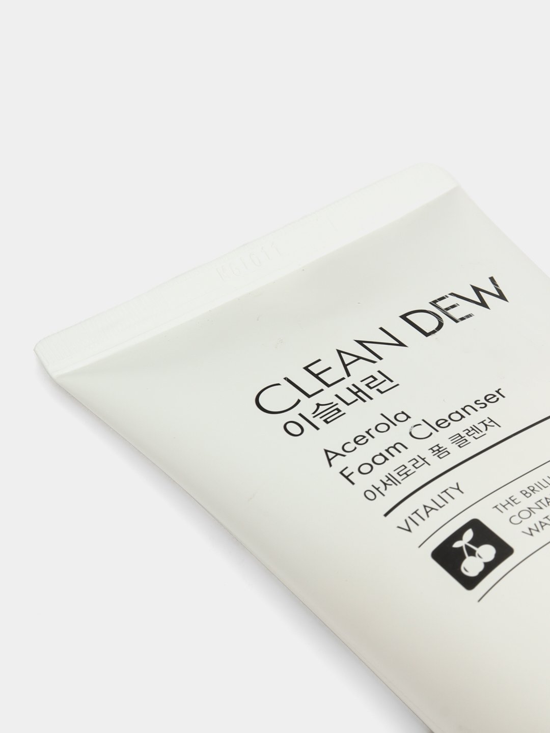 Очищающая пенка для умывания лица от бренда TonyMoly Clean Dew, освежает и очищает макияж