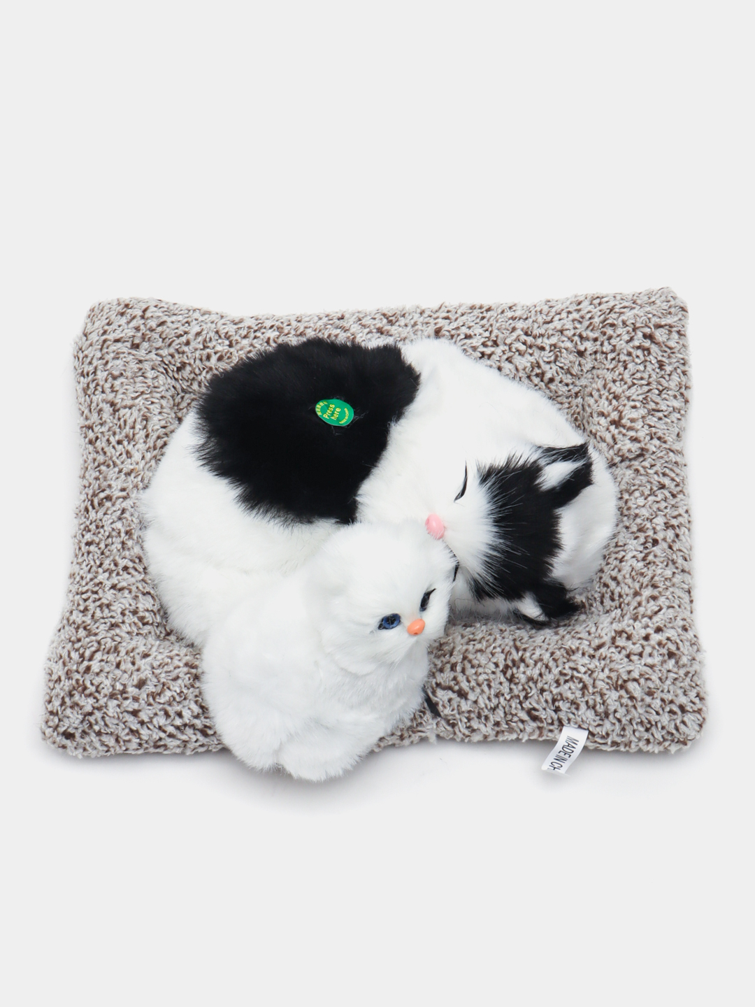 U mushuk ustida mushuk otirdi U mushuk ustida mushuk otirdi