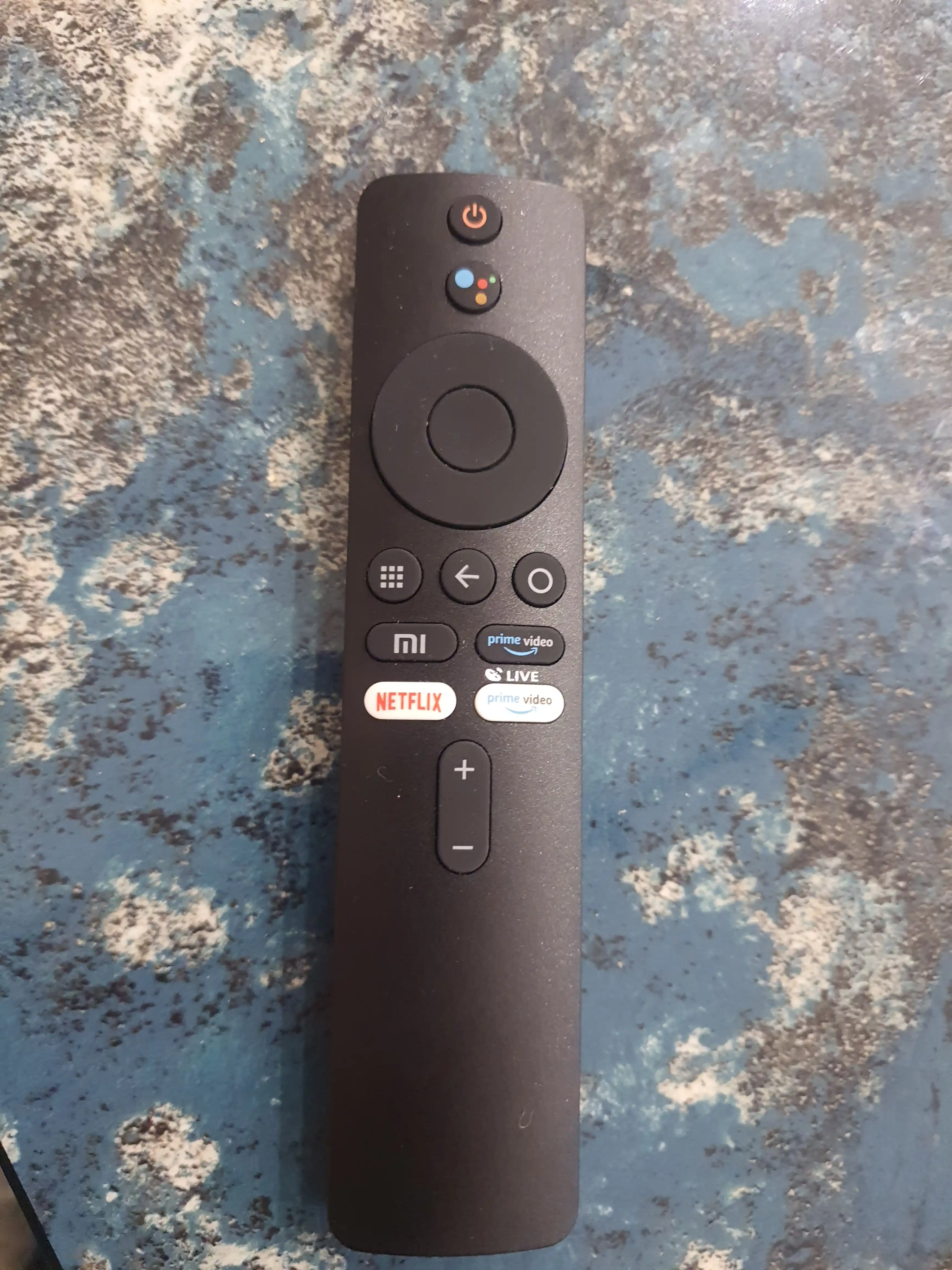 MI pult universal, pristavkalar, TV, Stick, Box uchun, ovozli buyruq bilan