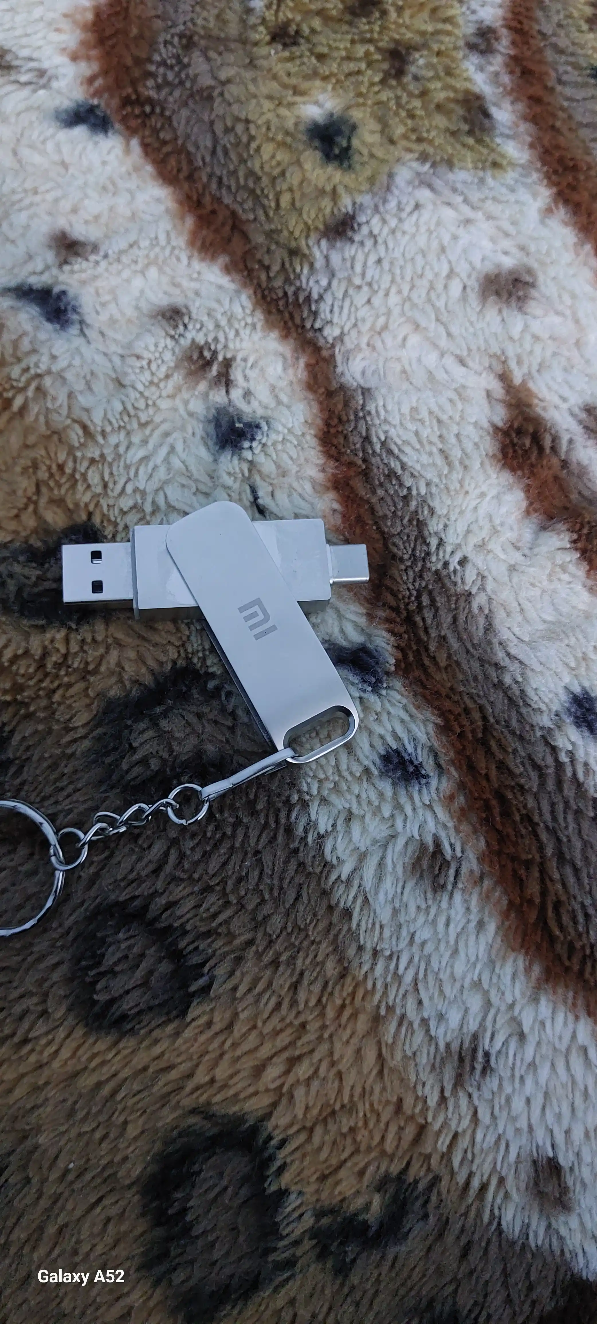 Двусторонняя флешка, 2 ТБ