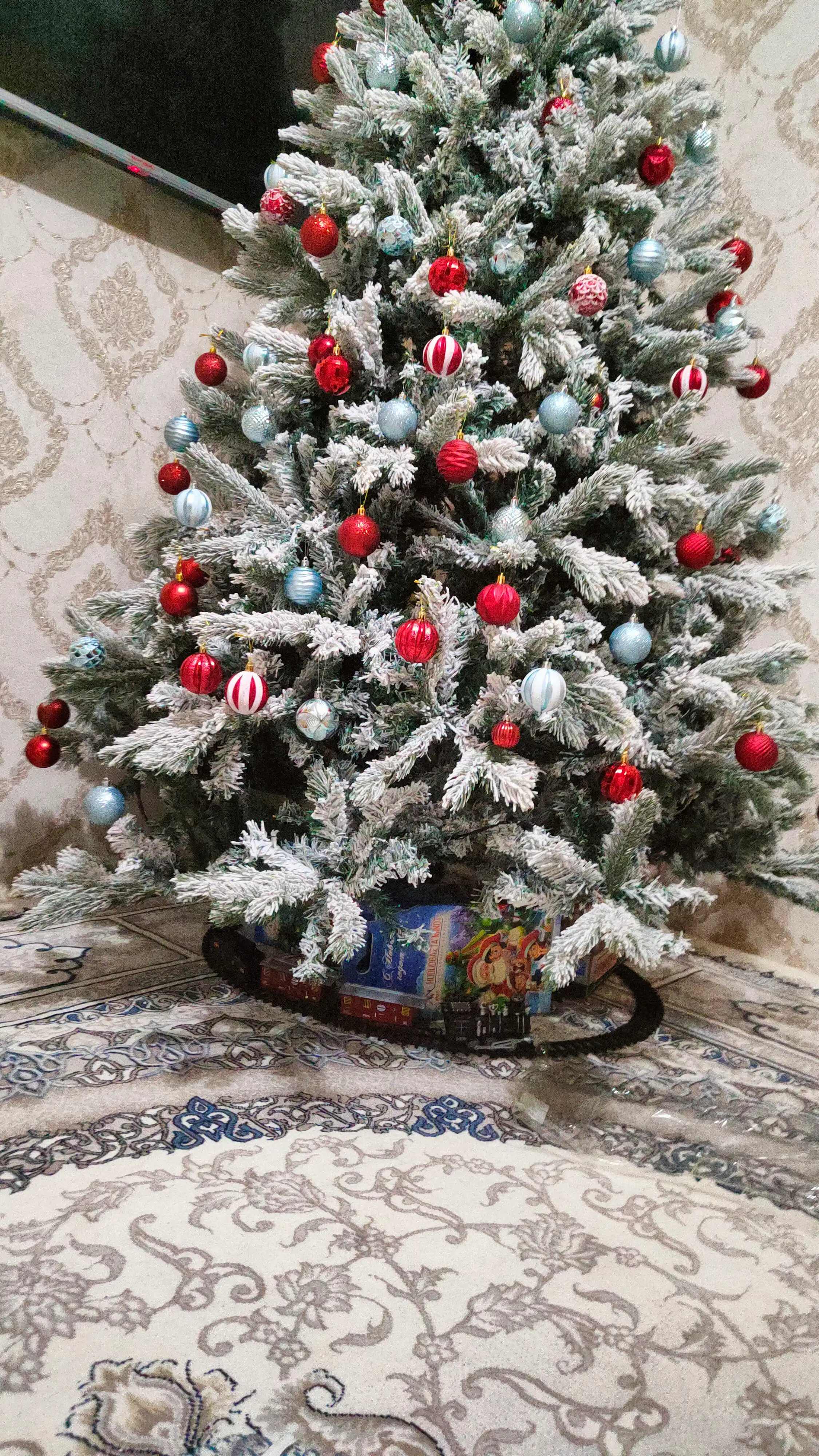 Набор новогодних игрушек, 12 штук, 6 см, 6 расцветок