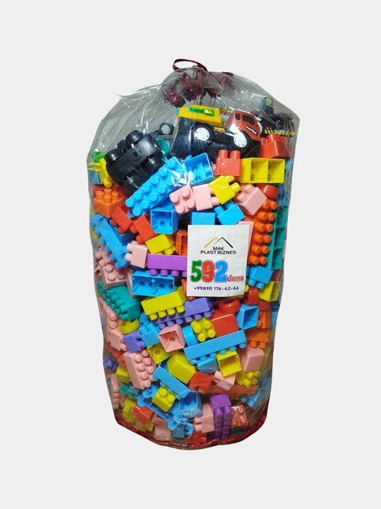 Конструктор с набором игрушек, 592 шт