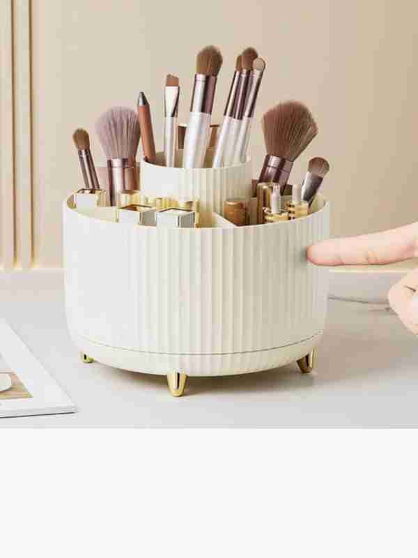 Yapon ayollari oyoqlarini yoyishadi