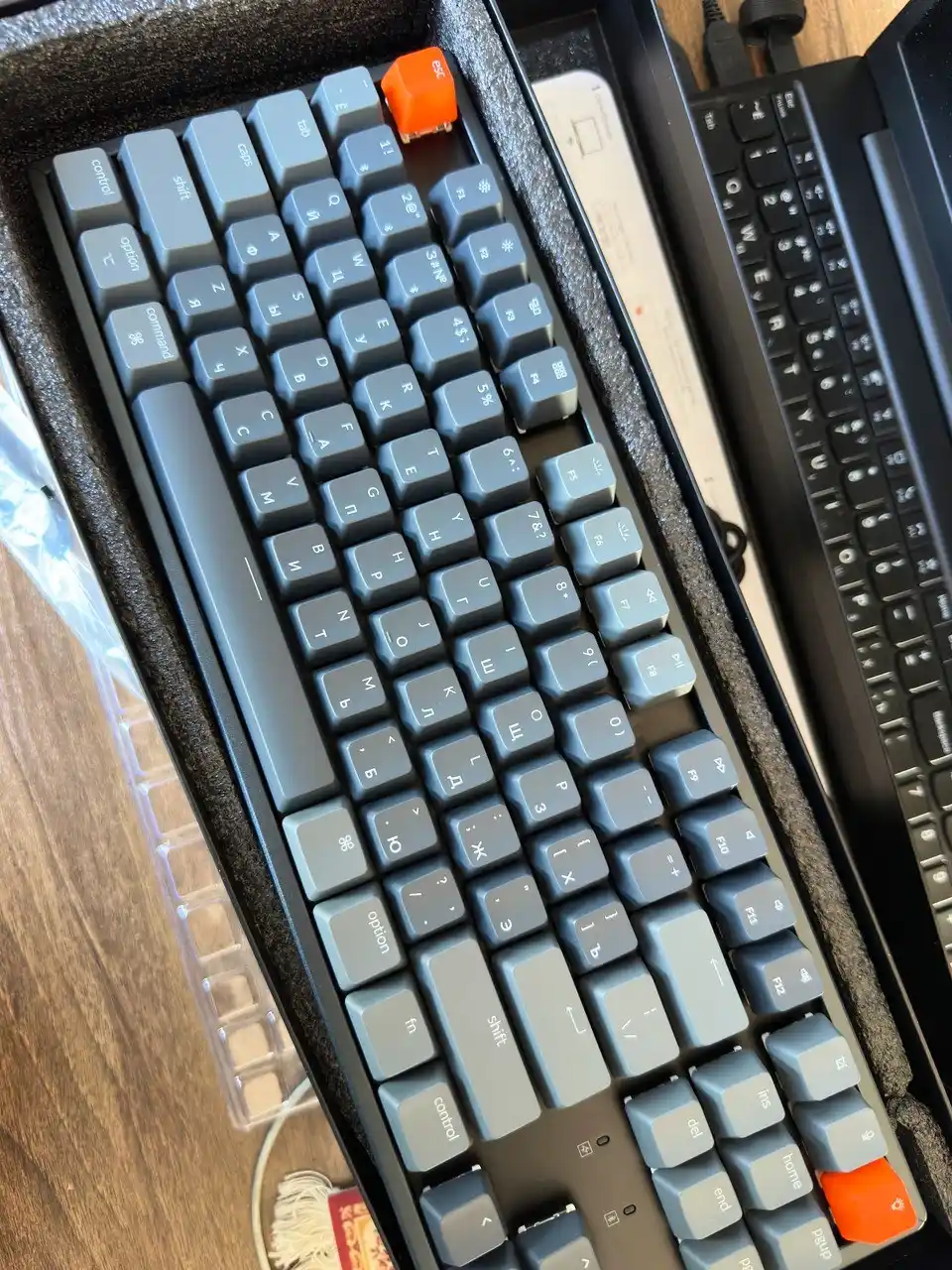Keychron K8 RGB HotSwappable simsiz oyin mexanik klaviaturasi K8J1