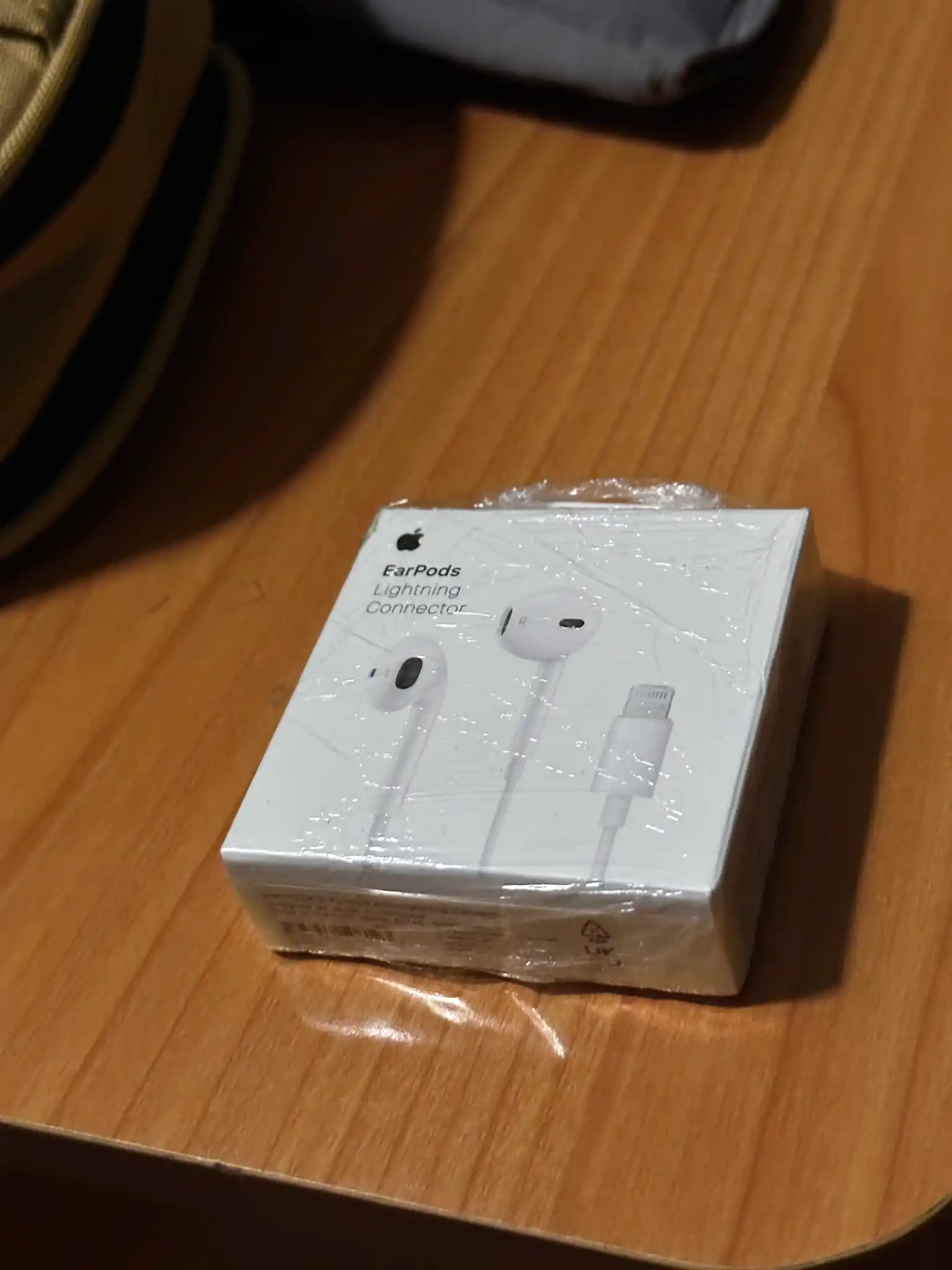 Наушники проводные Apple EarPods Lightning White EarPods