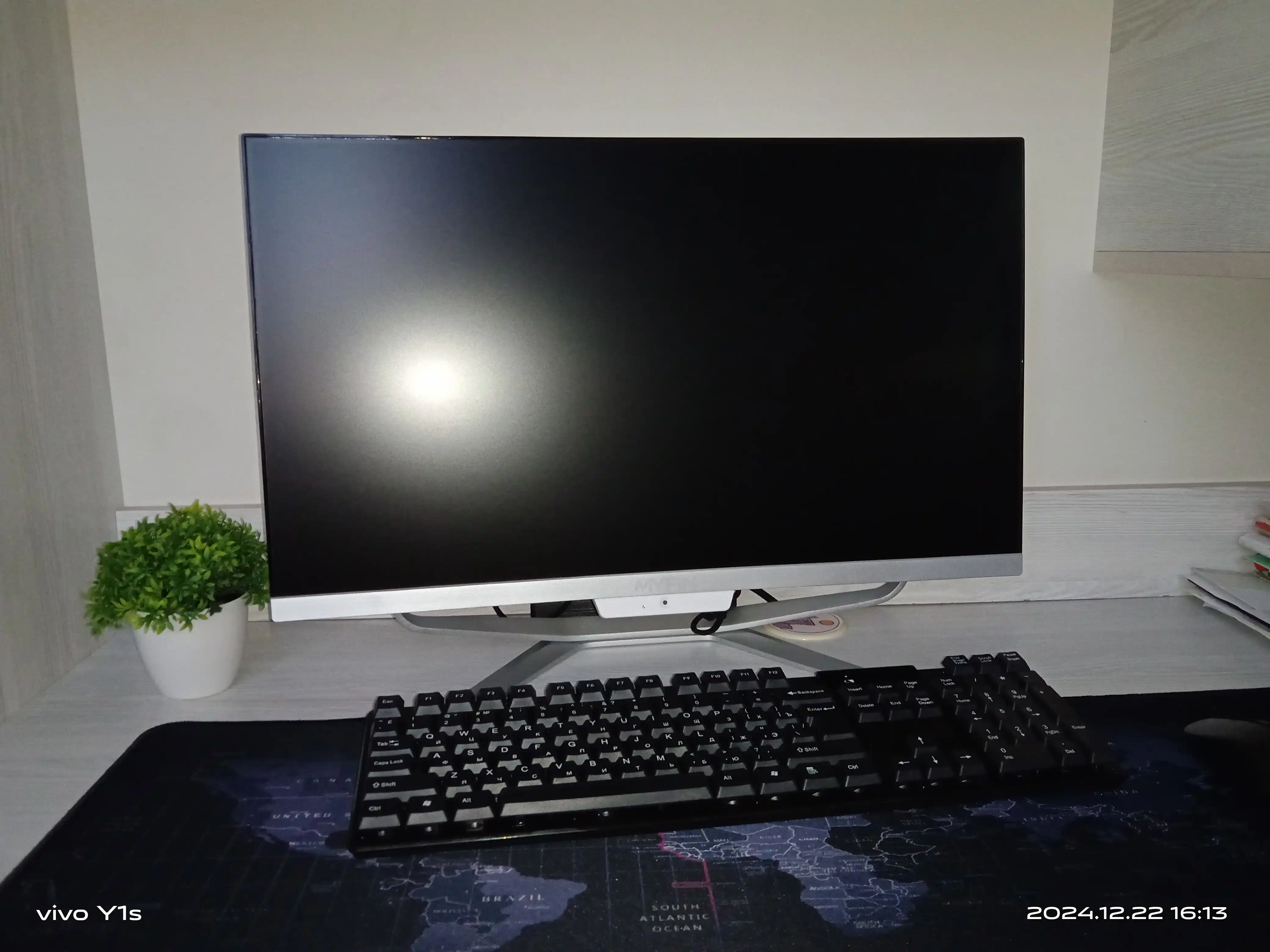 Моноблок с изогнутым экраном 24-дюймов, i5 4690  SSD 512гб, RAM 16гб с камерой