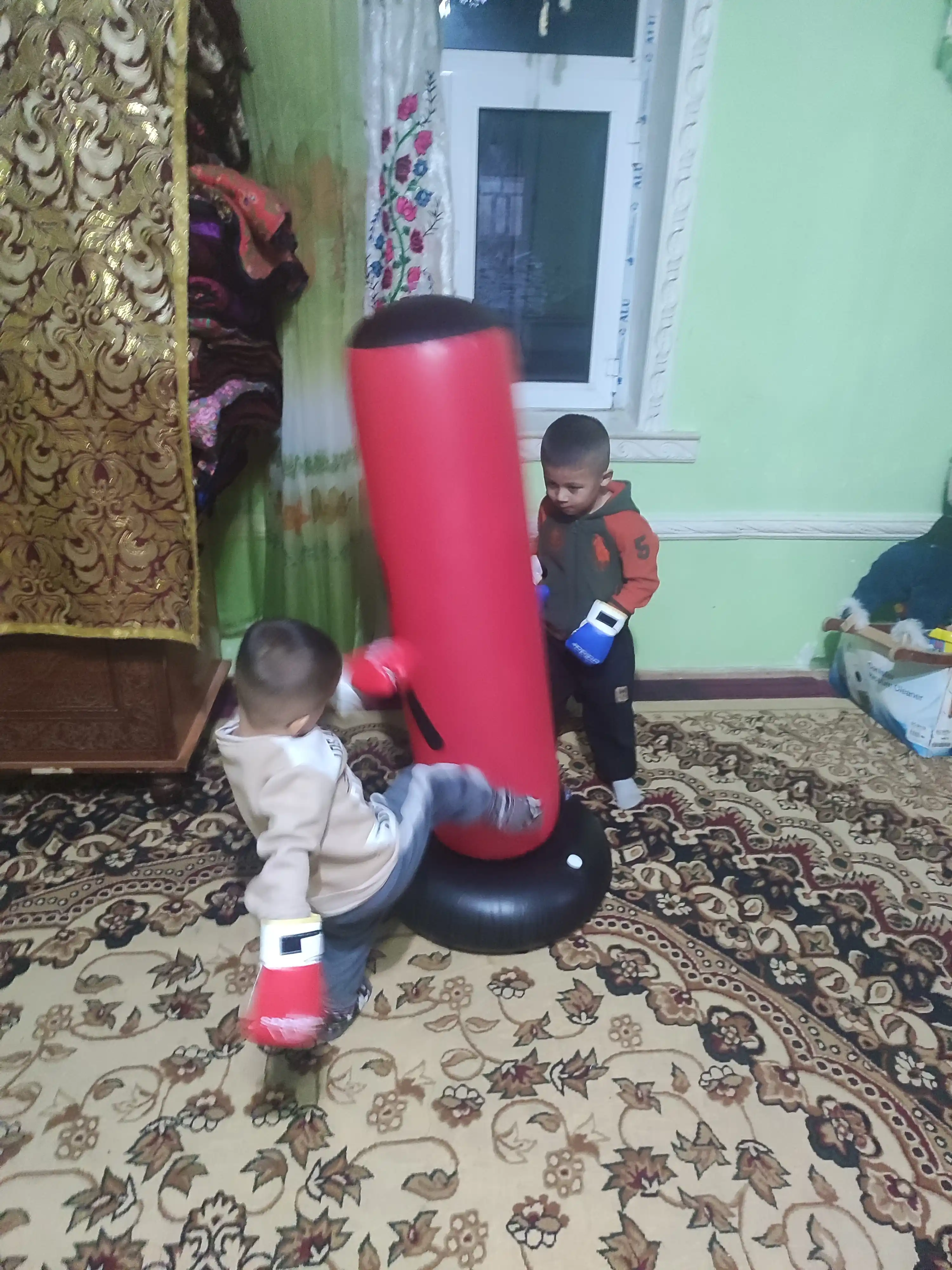 Boks uchun grusha, puflanadigan, bolalar uchun, 1.6 m
