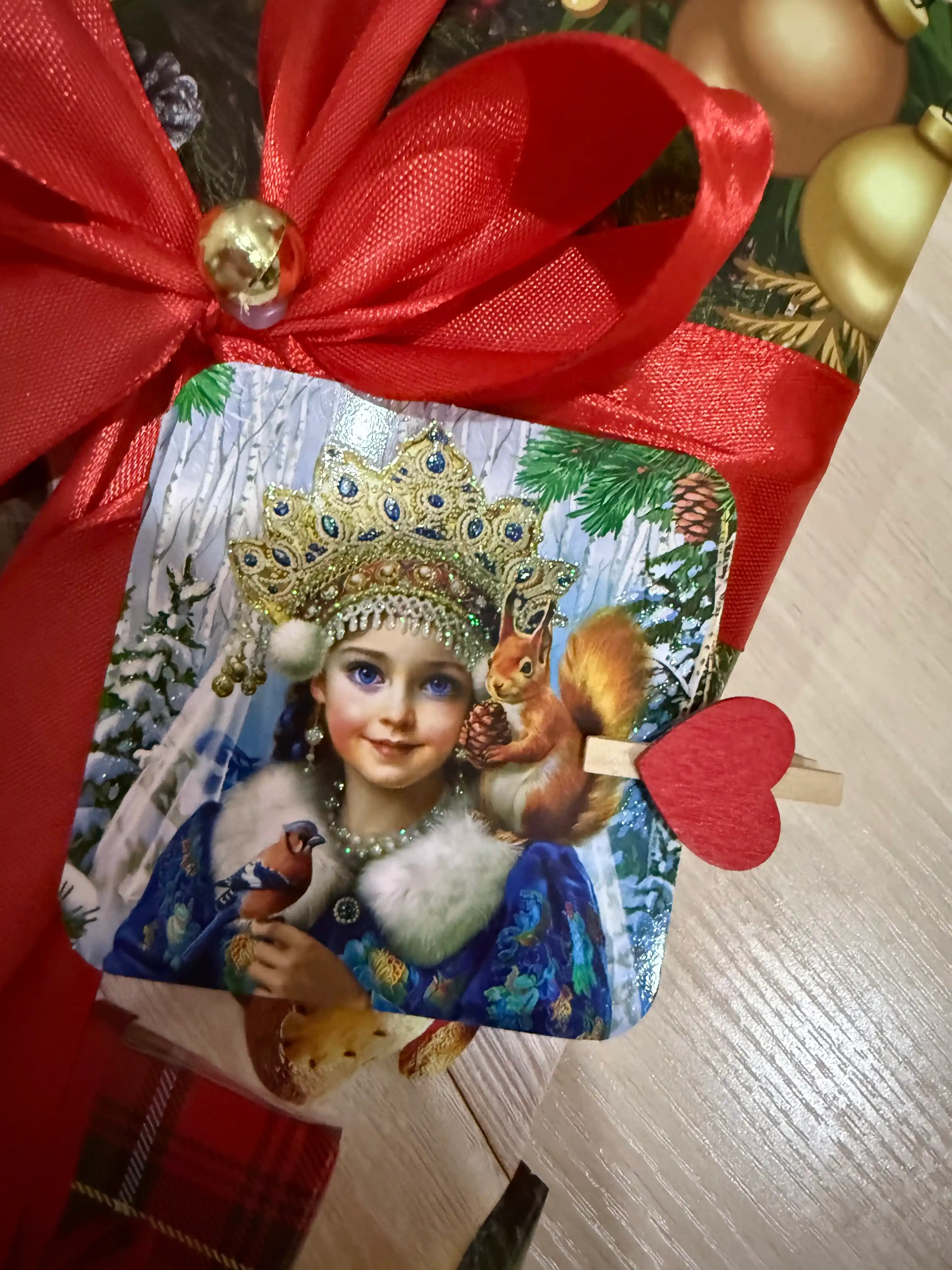 Bayram yoki sovg'ani bezash uchun yurak shaklidagi qisqich, to'plamda 10 dona