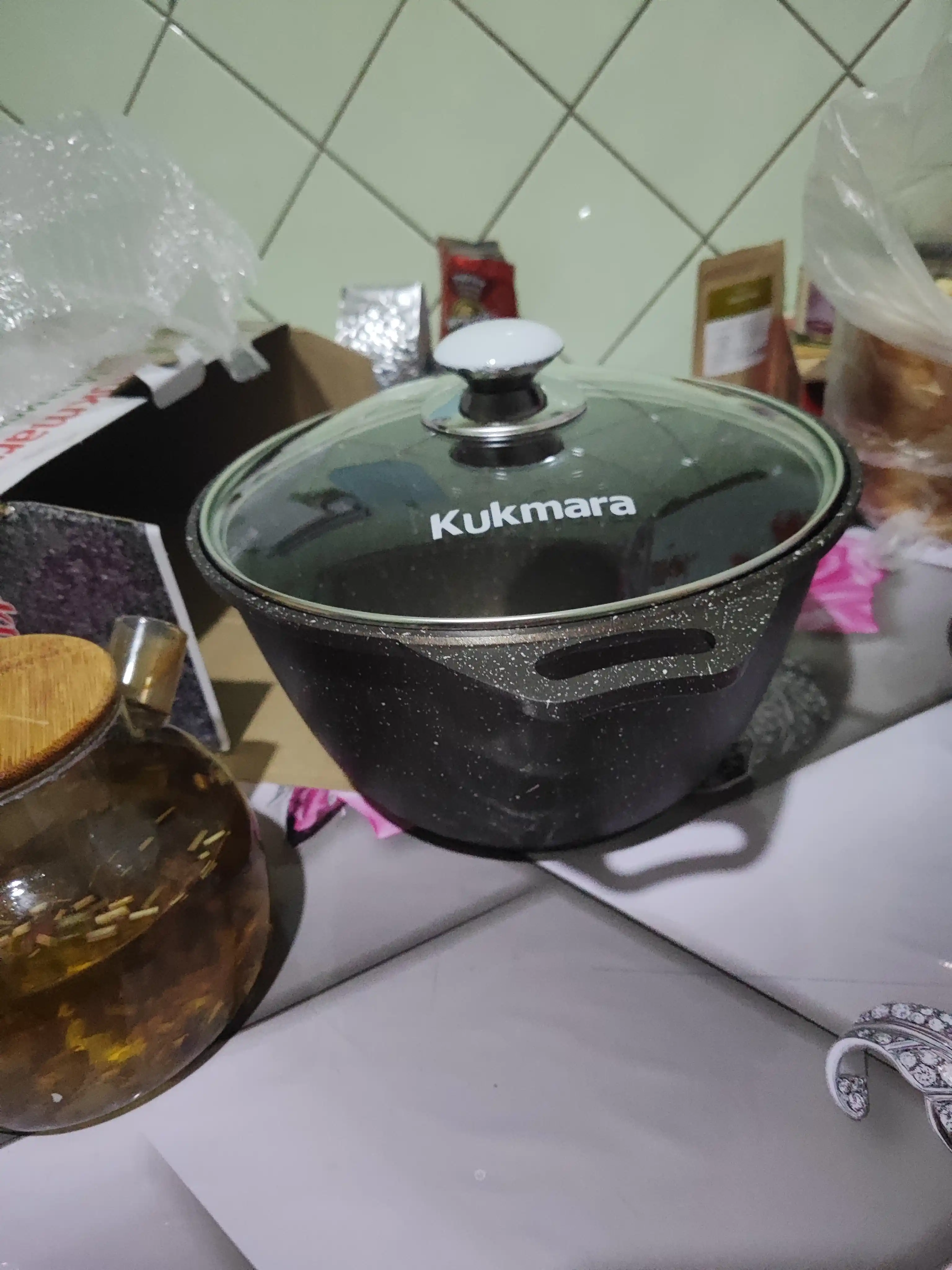 Kastryulya Kukmara, shisha qopqoq bilan, kofe mramor