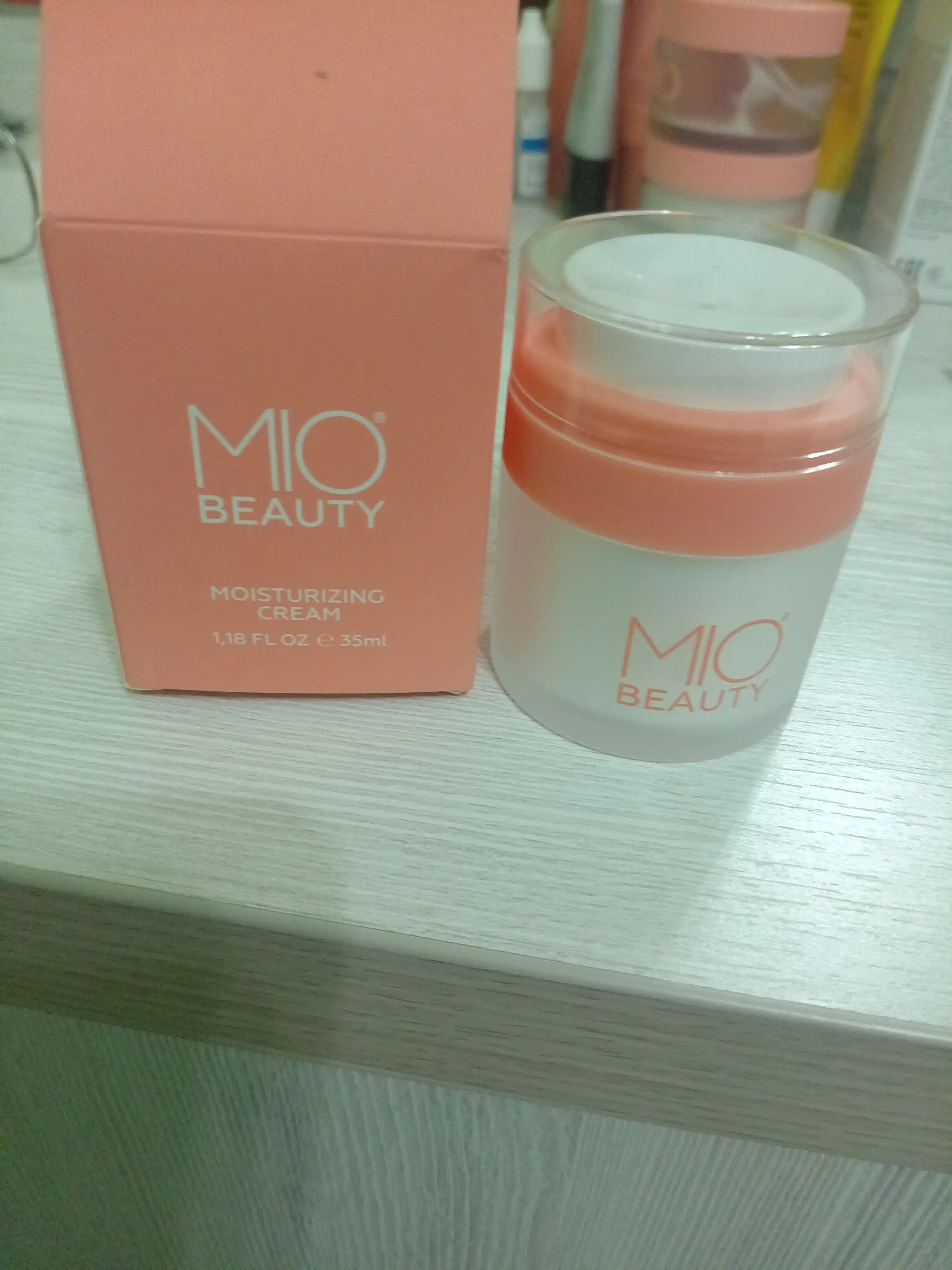 Namlantiruvchi kremi MIO BEAUTY, 30 ml