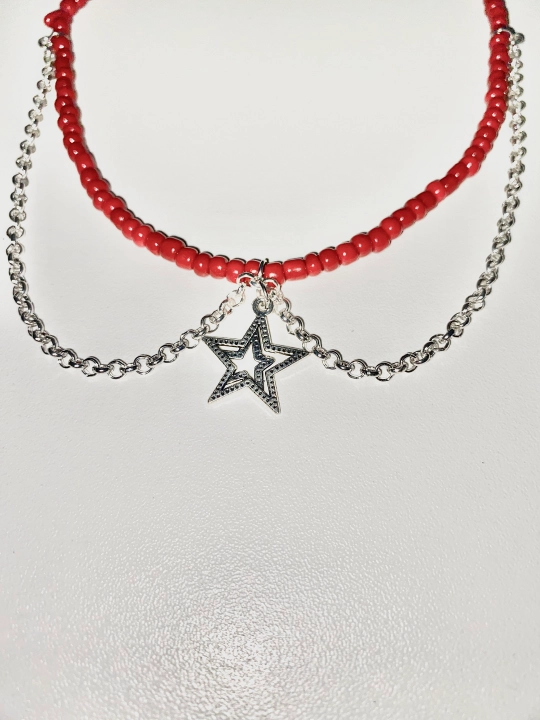 Biser va marvaridlardan yasalgan choker bo'yin zanjiri, marjonli bo'yin bezagi