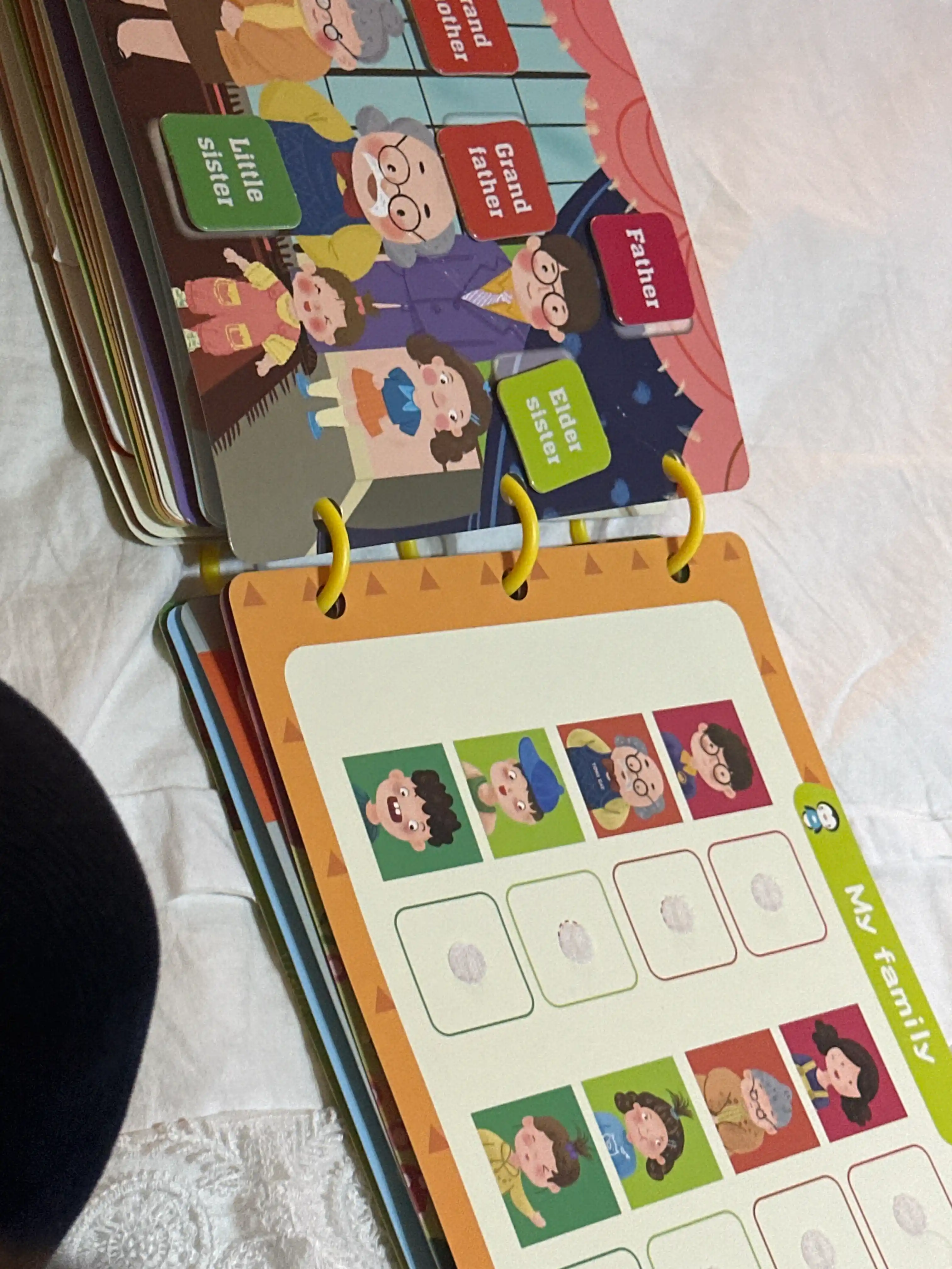 Развивающая книга Busybook, Монтессори на липучках