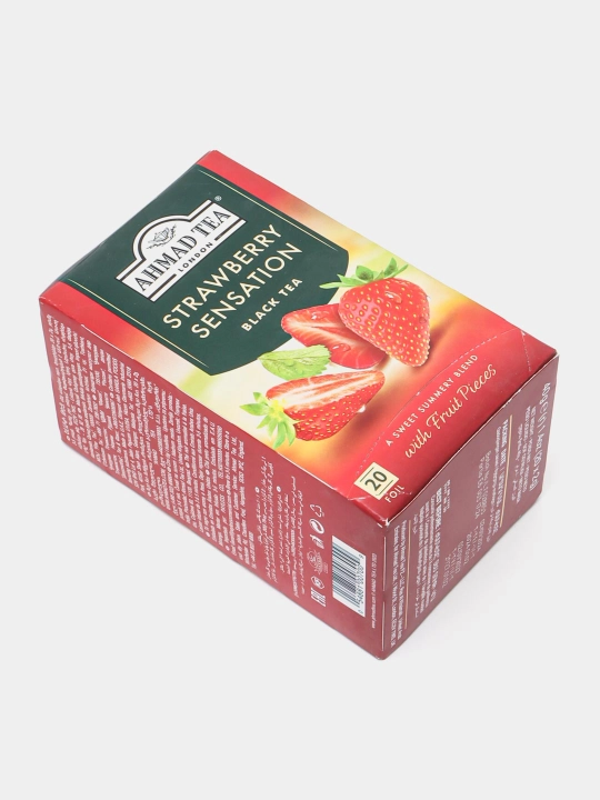 Чай черный  Ahmad Tea Клубника (700)