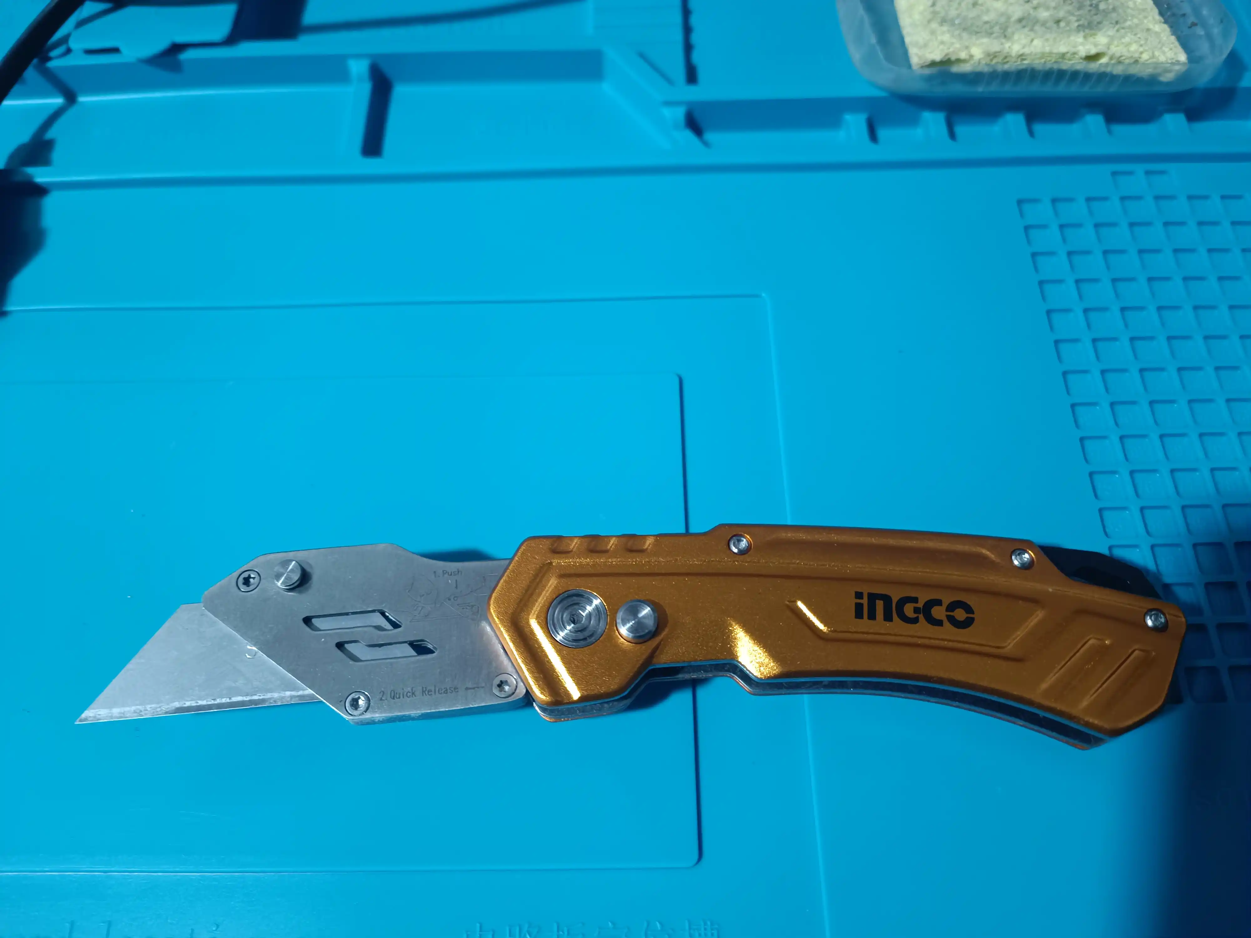 Нож складной универсальный INGCO HUK6288 INDUSTRIAL, 170 мм