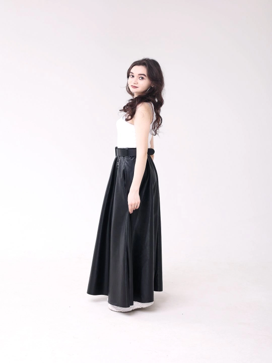 Ayollar uchun charm yubka, tasma 44-50 Xitoy