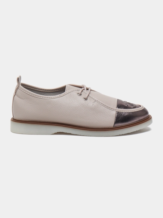 Ayollar mokasinlari, sargish
