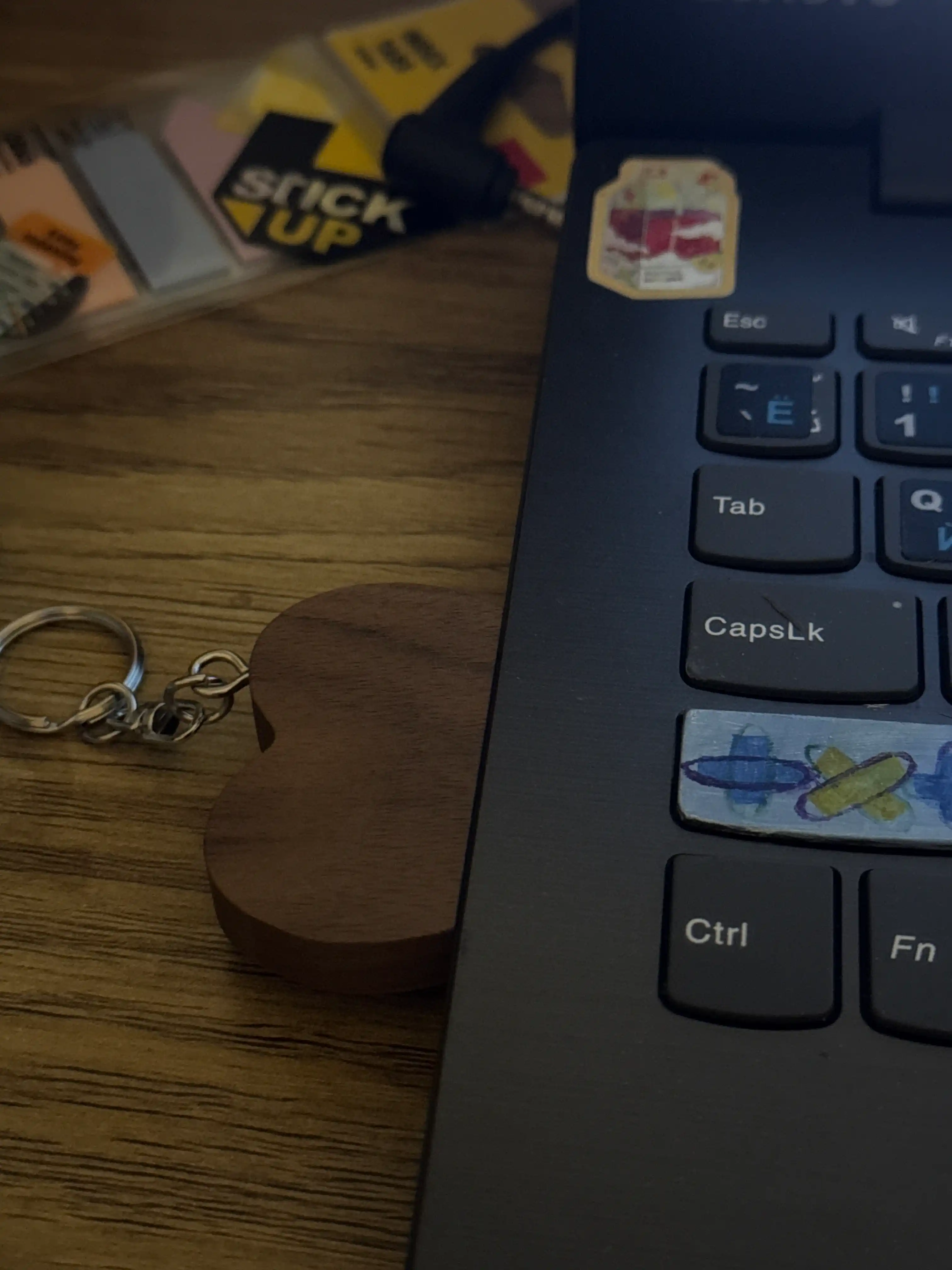Yurak shaklidagi yog‘och USB flesh-to‘plagich sovg'a qutisida