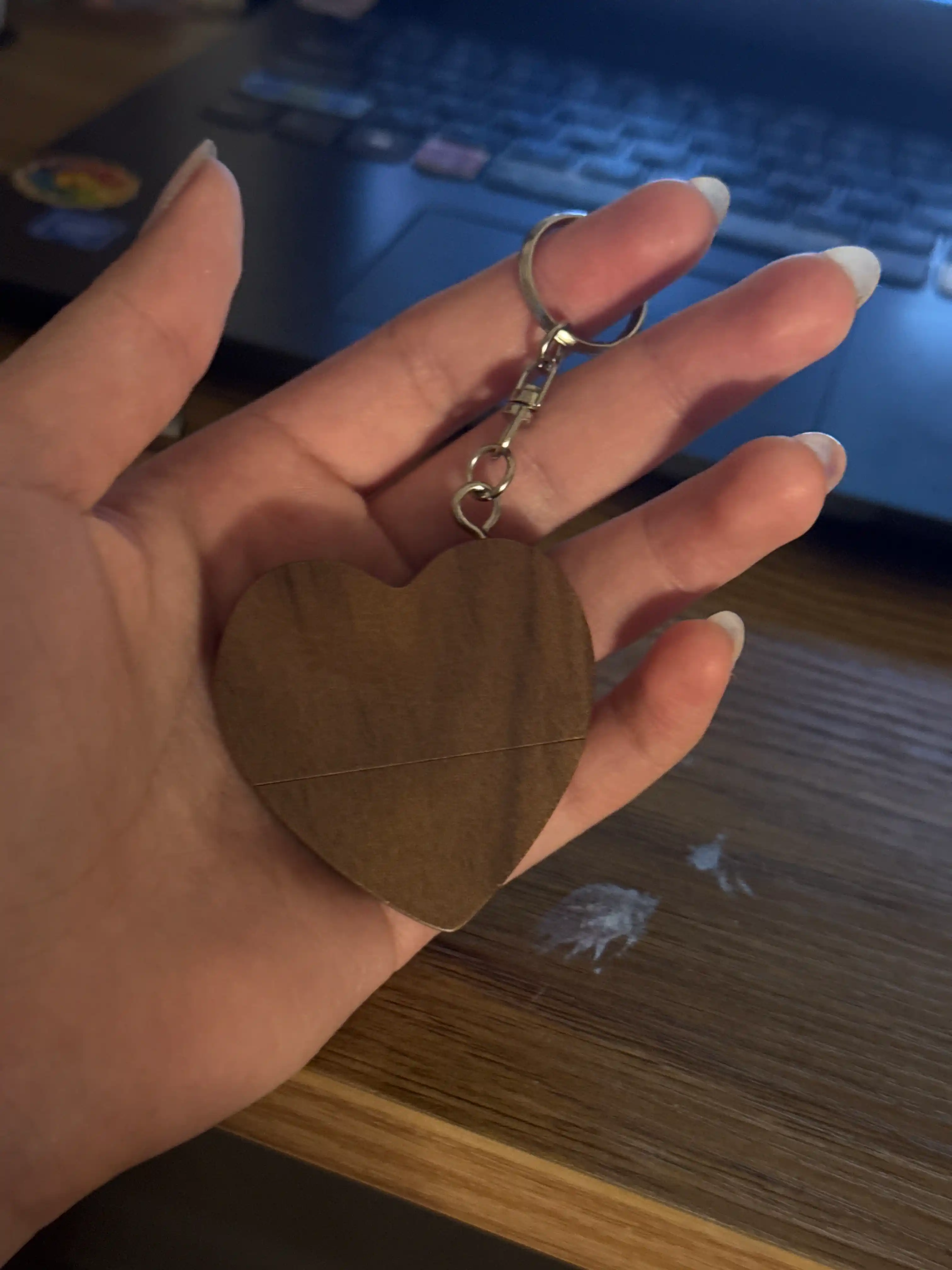 Yurak shaklidagi yog‘och USB flesh-to‘plagich sovg'a qutisida