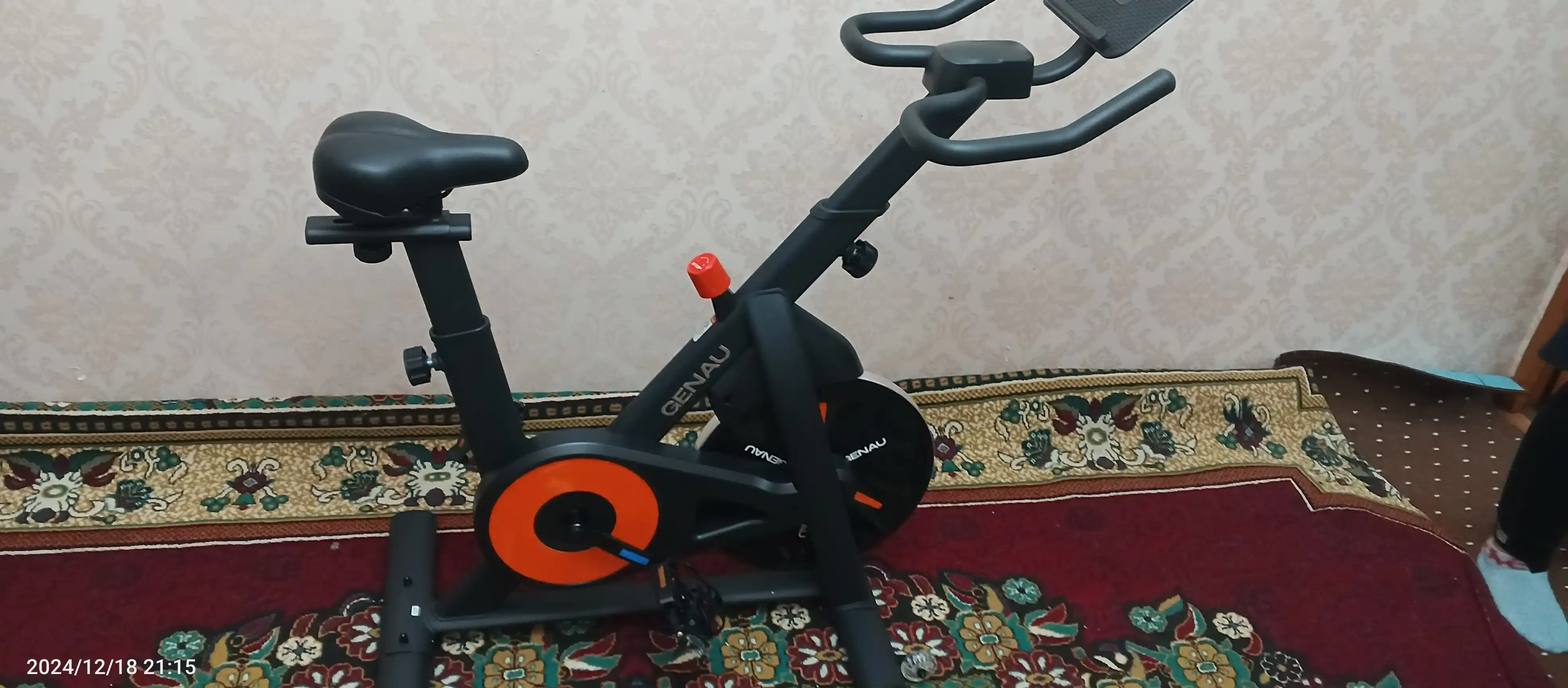 Велотренажер Genau Zest Pro C6, максимальный вес пользователя 150 кг SB1-02A