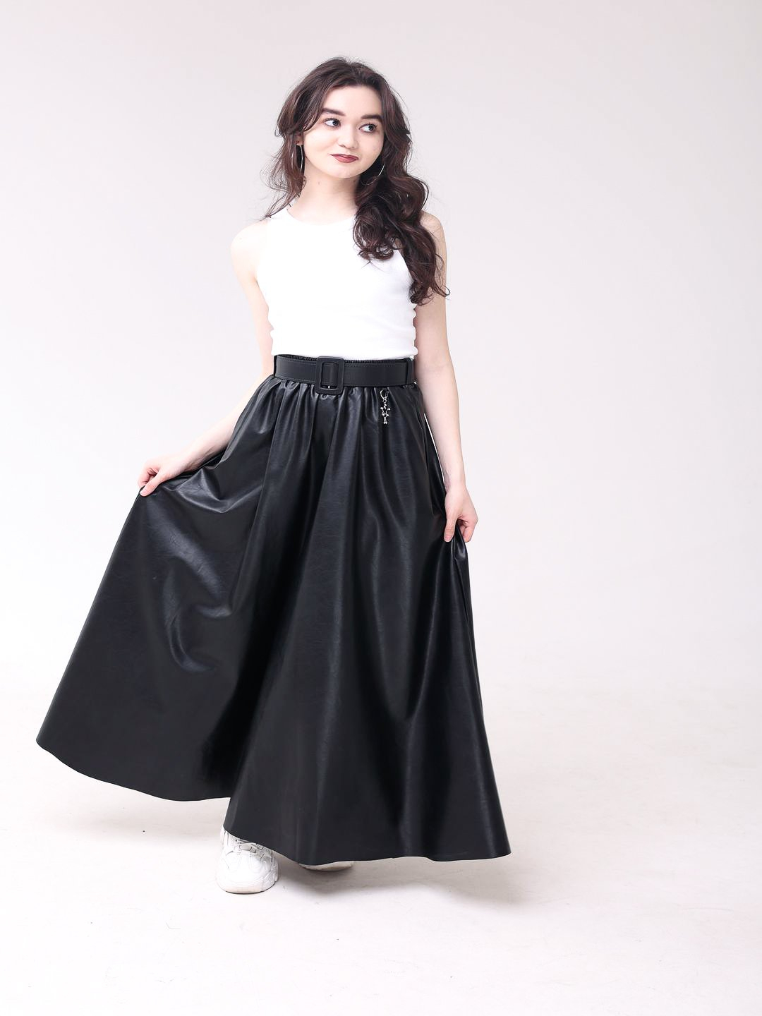 Kichik kokrakli qizlar