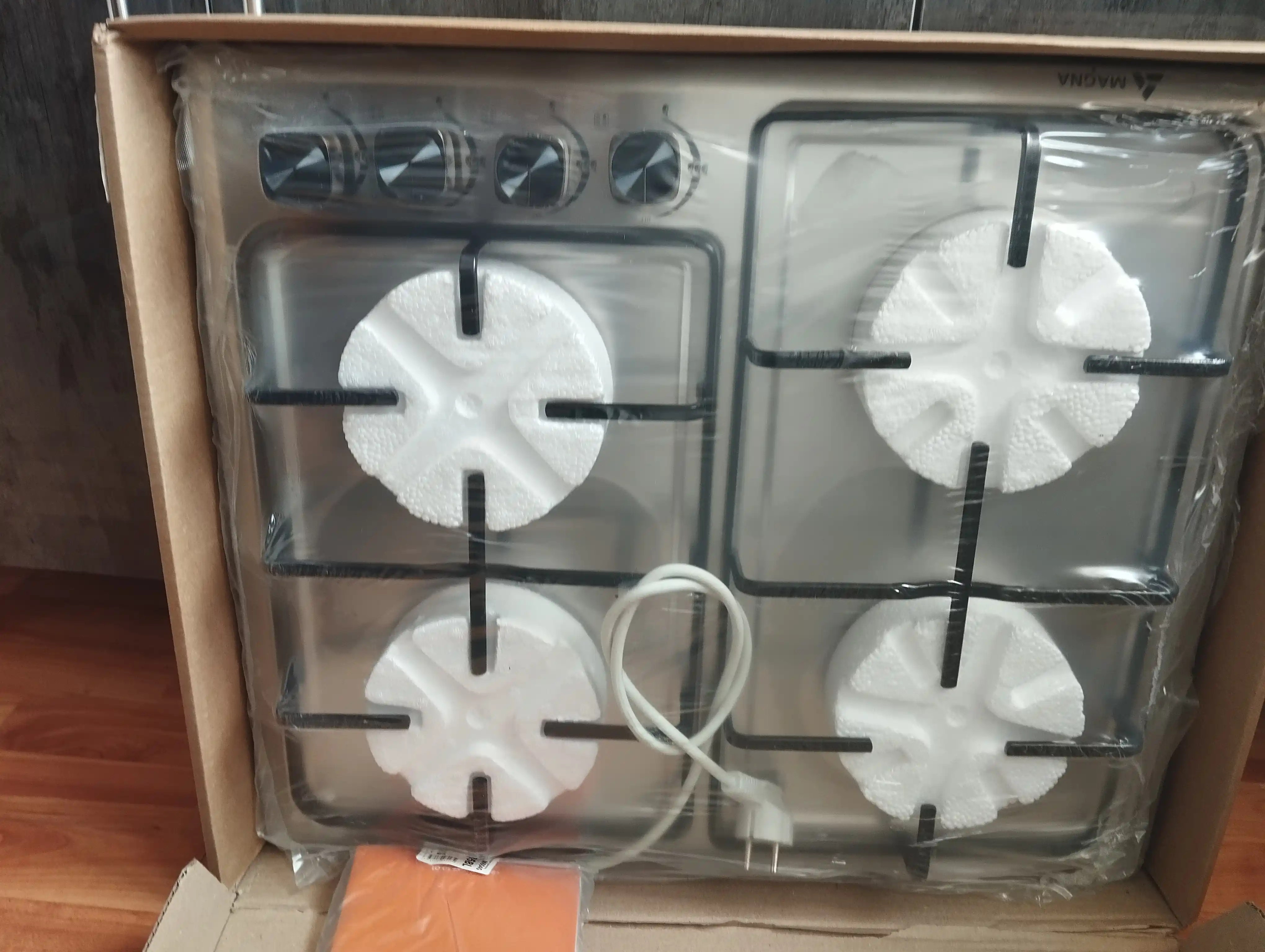Magna pishirish paneli 35 seriya, 4 ta gaz konforka, avtoyondirgich